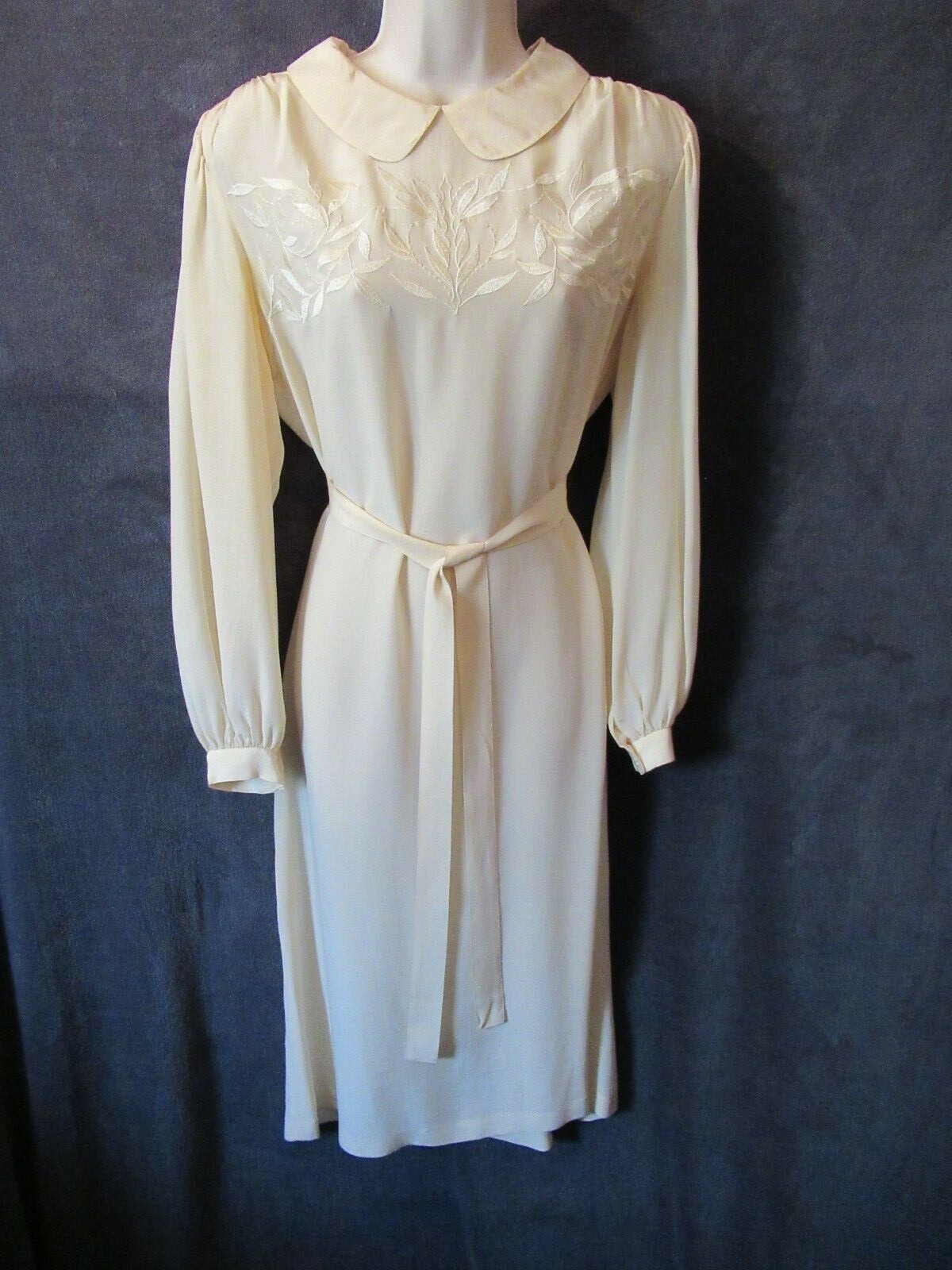 70’s Vintage Kristen Christine Von Lumbe Light Beige Silk Embroidered Dress 10
