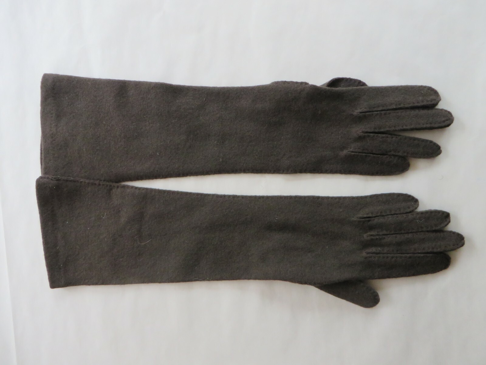 Vintage Kay Fuchs “The Hand of Fashion” Wool Brown Gloves Mid Forearm Length