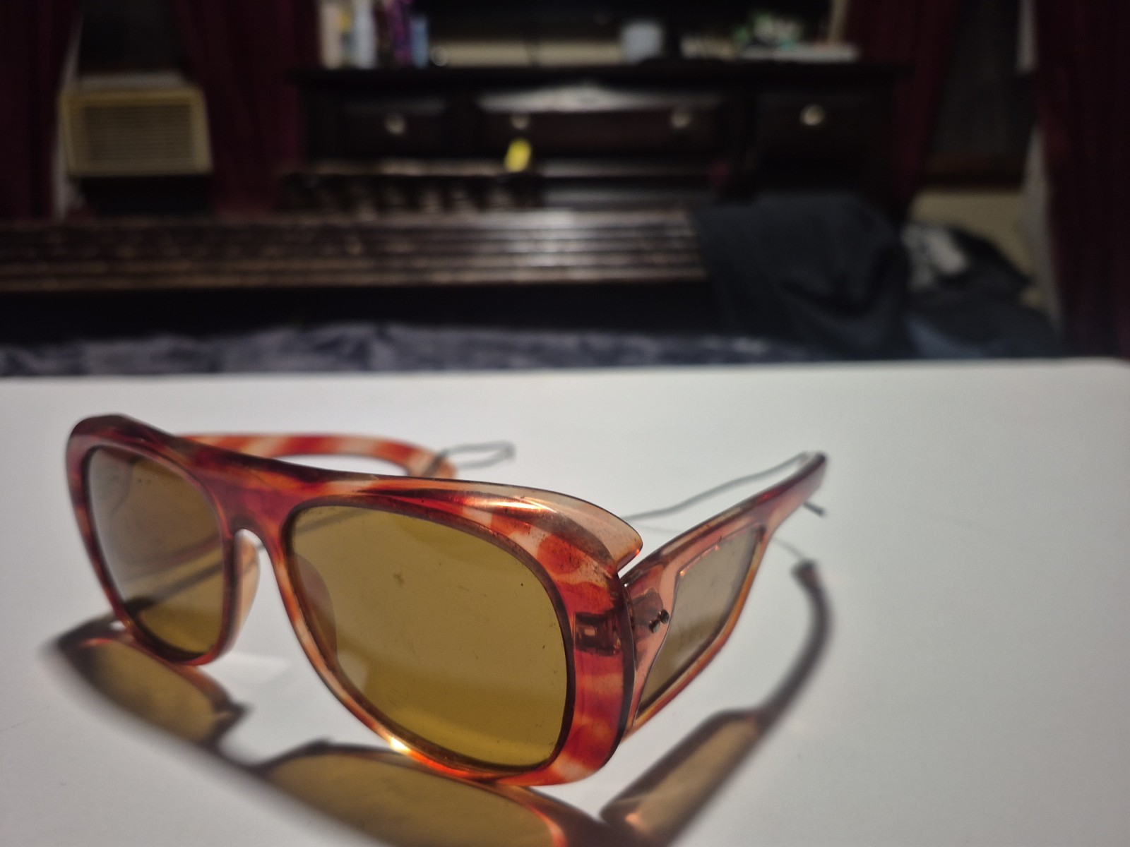 Vintage Ducal Side Shade Oval Sunglasses Japan Redish Frame
