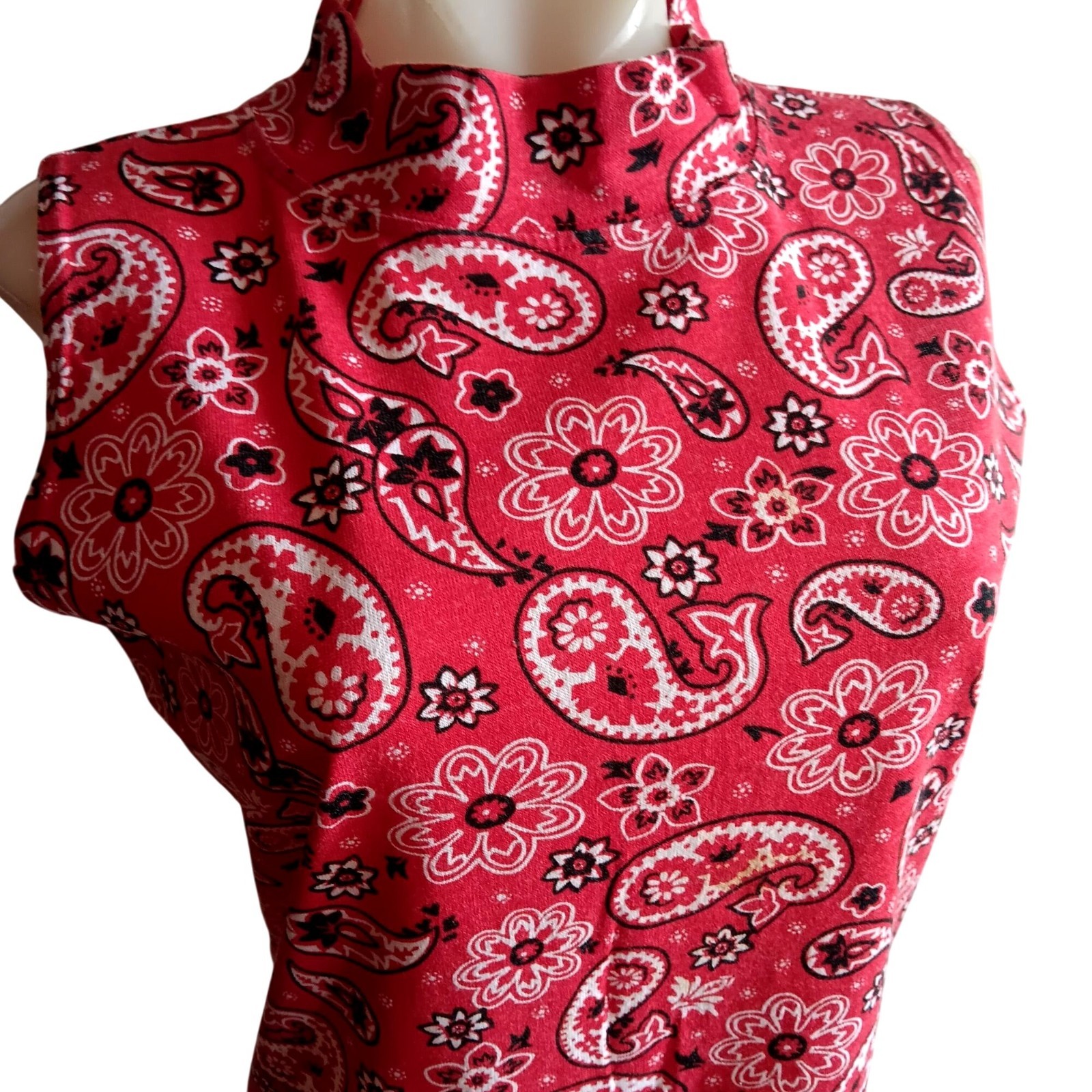 True Vintage Medium Top 1970s Bandana Hanky Print Paisley Sleeveless Mock