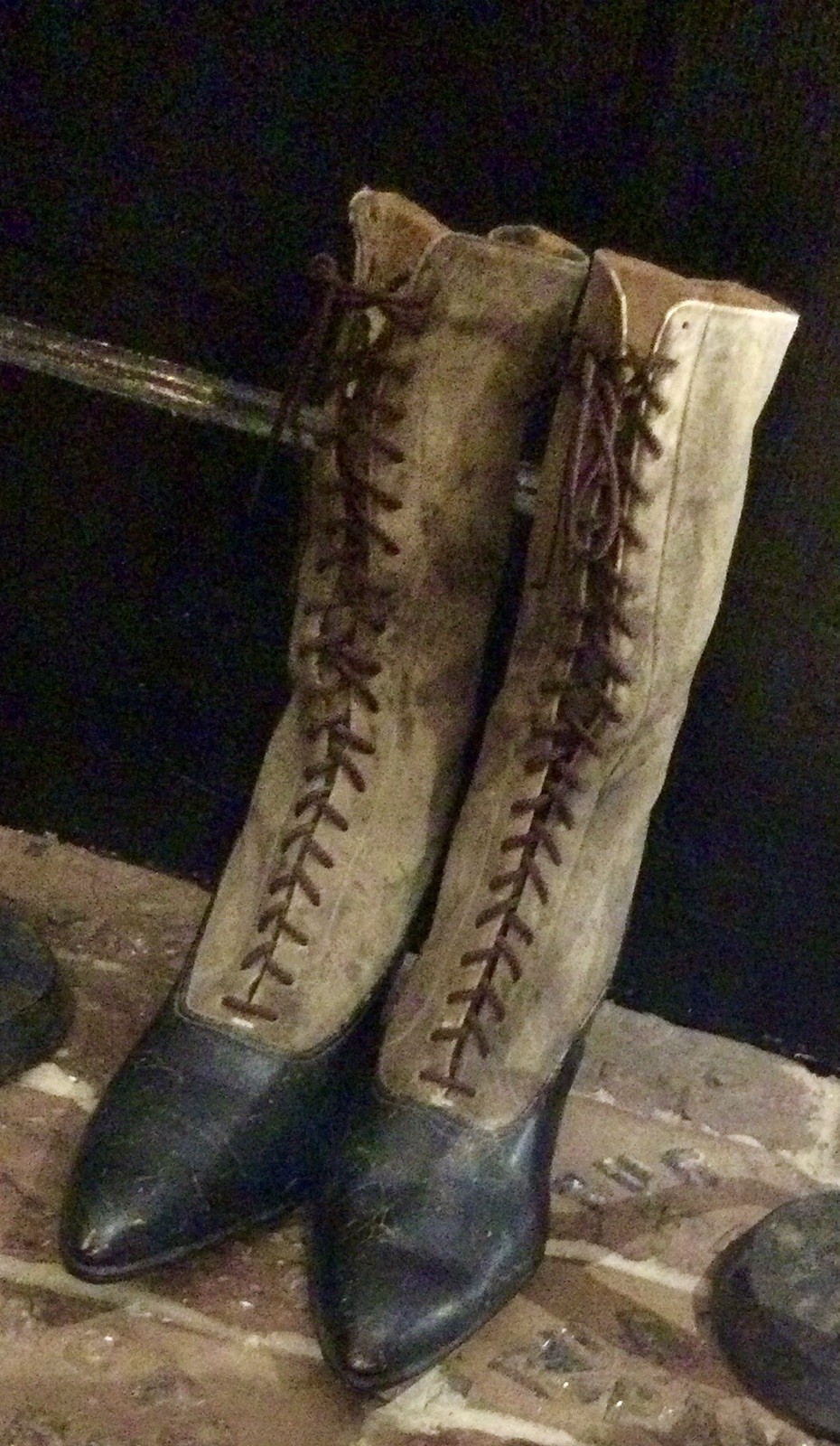 Antique 1890 Victorian 2-Tone 40-Hole Laceup Ladies Women’s Leather👢SHOES BOOTS