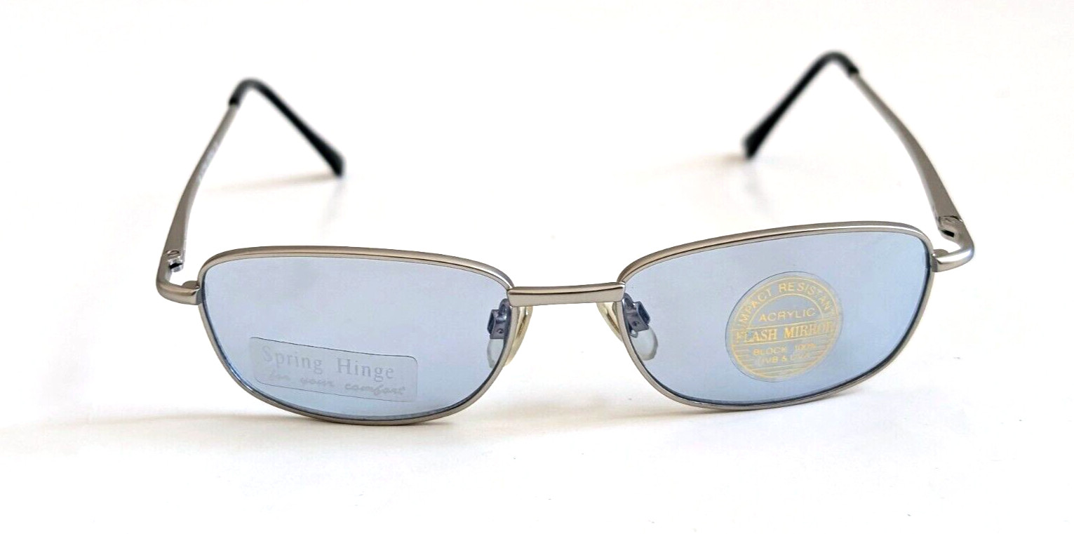 NWT Vintage 90’s Small Rectangle Metal Sport Sunglasses (S. Silver)
