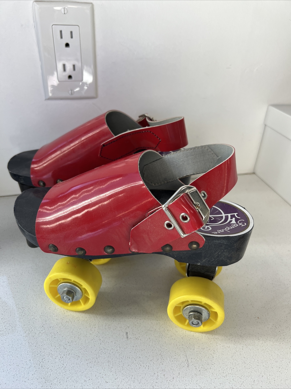 Rare 1970s Museum -Famolare vinyl & red wood sandals clogs disco roller skates!!