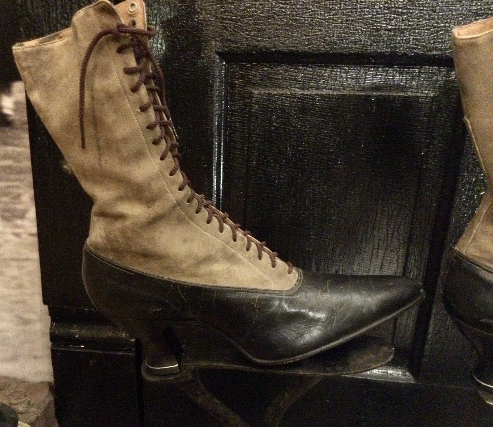 Antique 1890 Victorian 2-Tone 40-Hole Laceup Ladies Women’s Leather👢SHOES BOOTS