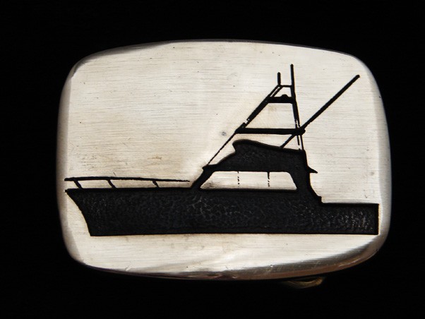 PI13106 VINTAGE 1978 **CABIN CRUISER** BOAT ART SOLID BRASS BTS BELT BUCKLE