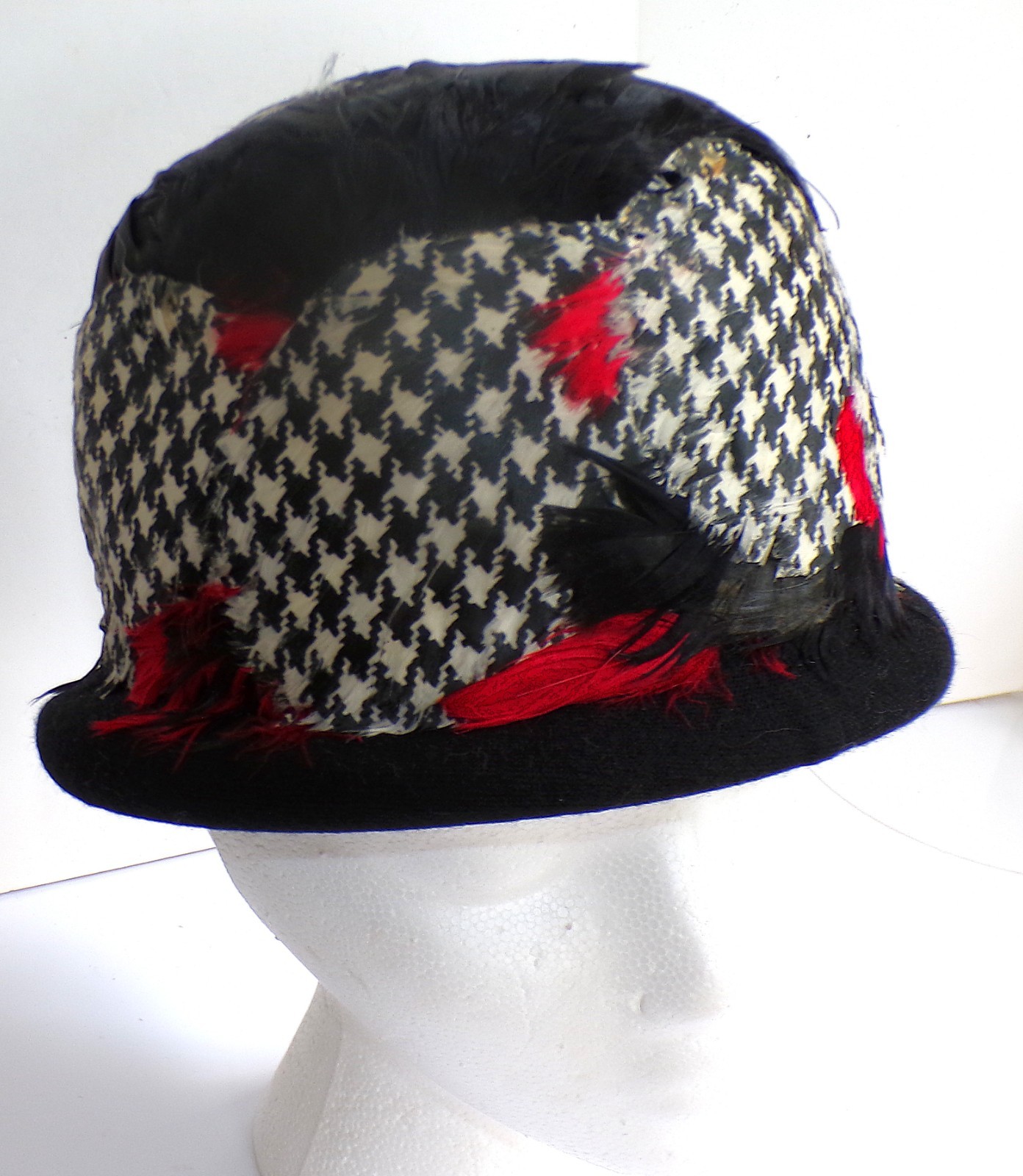 Vintage Oleg Cassini Houndstooth Black White & Red Feathers Cloche Hat