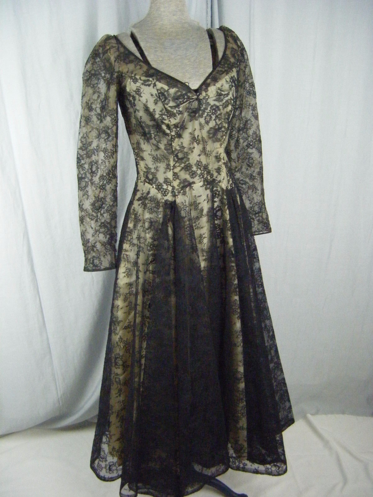 Vtg 50s Romantic Black Floral Lace Overlay Party Dress-Bust 36/XS