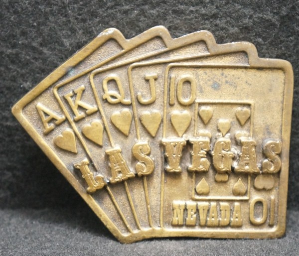WL03146 VERY COOL VINTAGE 1975 ***LAS VEGAS NEVADA GAMBLING*** CARDS BELT BUCKLE