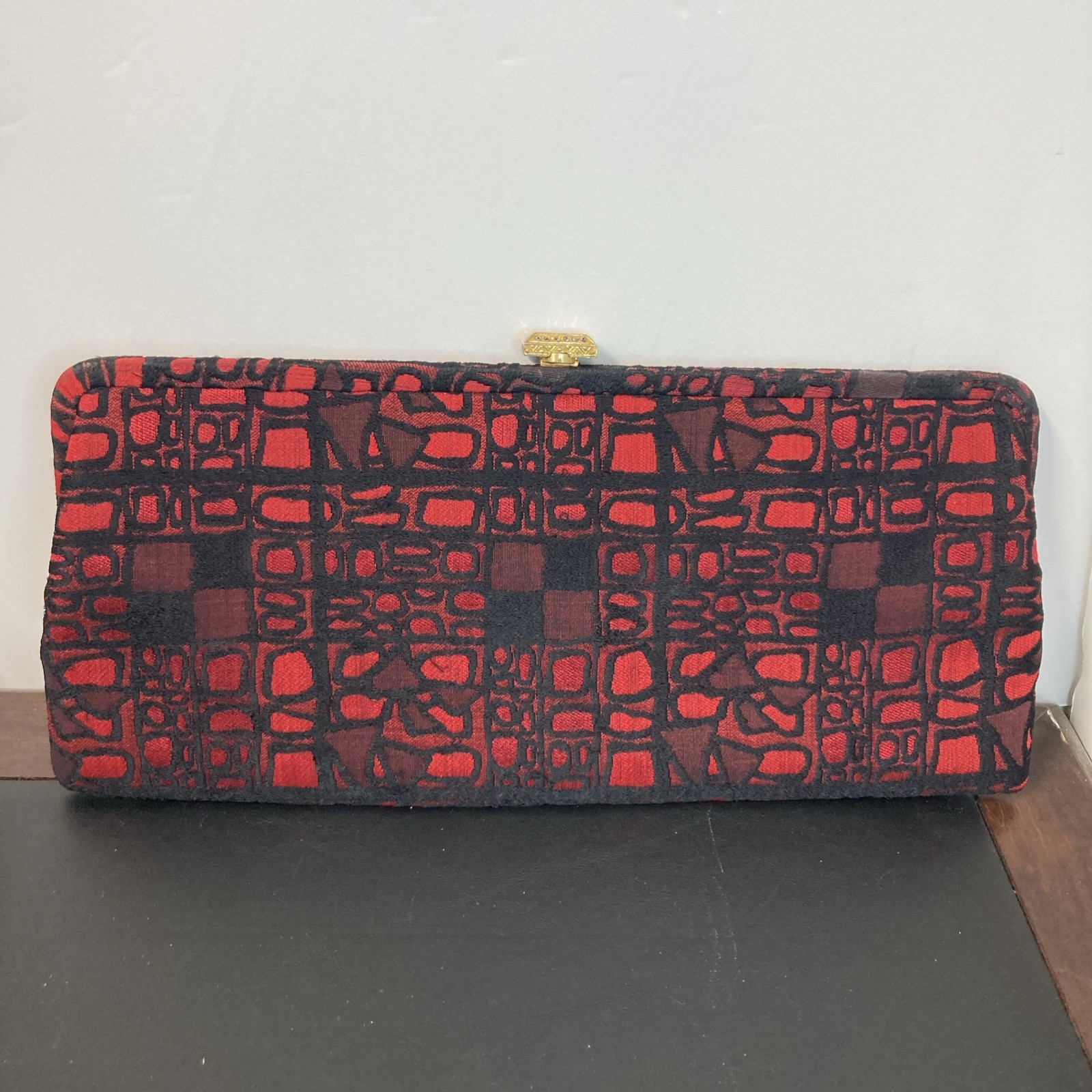 VTG Palizzio New York Geometric Design Envelope Style Tapestry Clutch Handbag