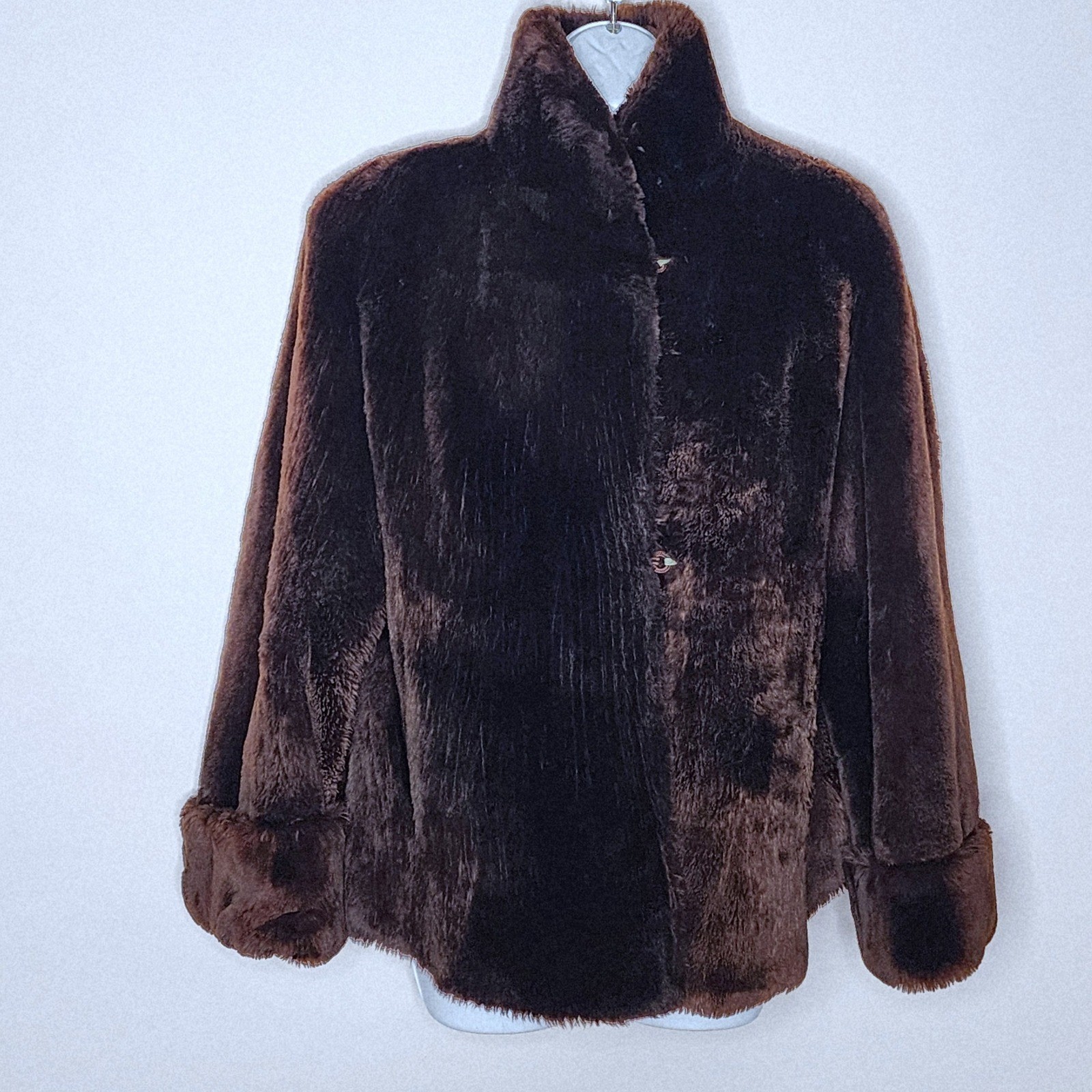 Vintage 60s Women’s Brown Mouton Lamb Fur Coat Soft Luxurious Glamour Medium