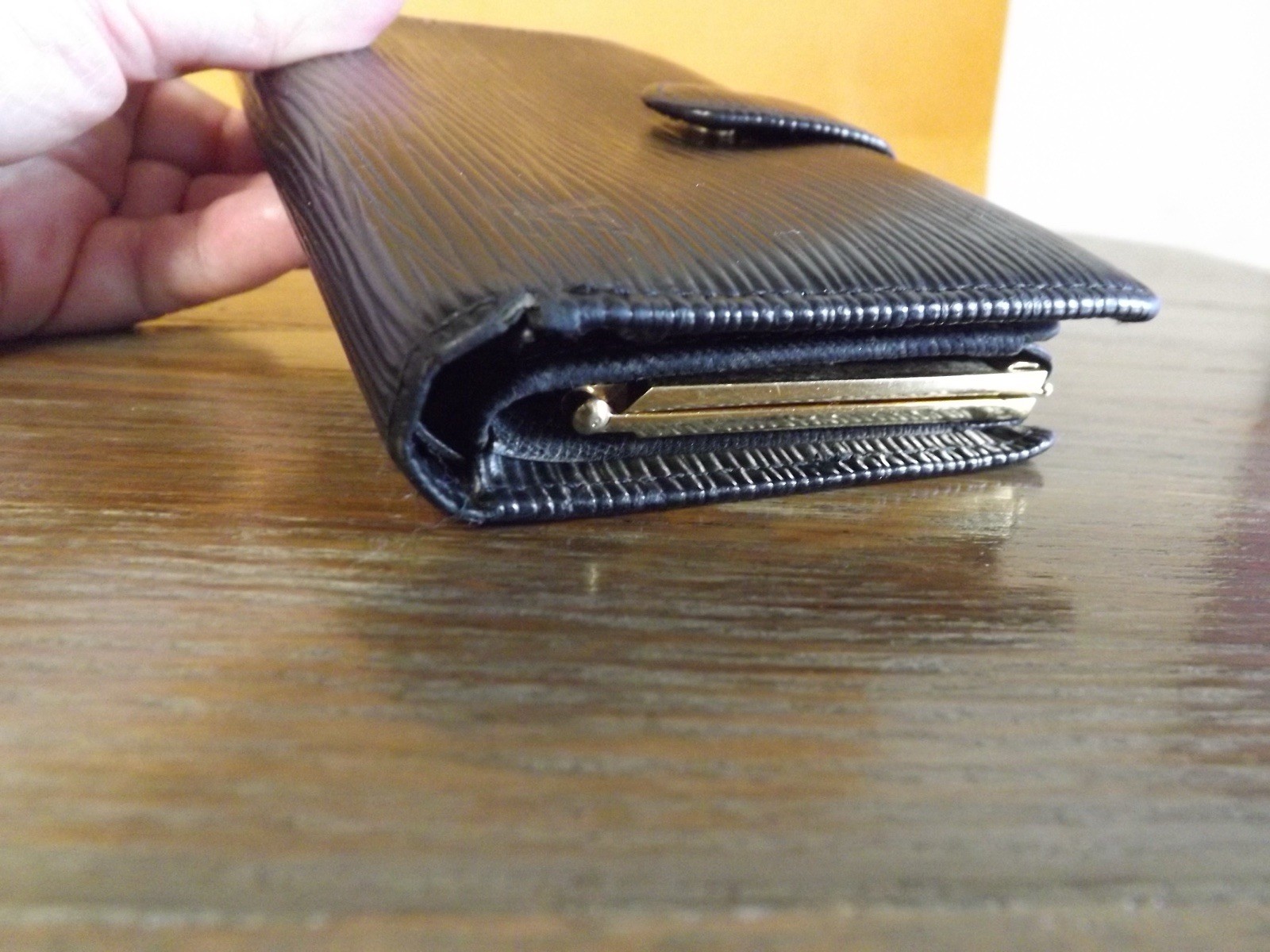 Louis Vuitton Black Epi Kiss Lock Wallet Vintage MI 0030 Card and Coin Wallet