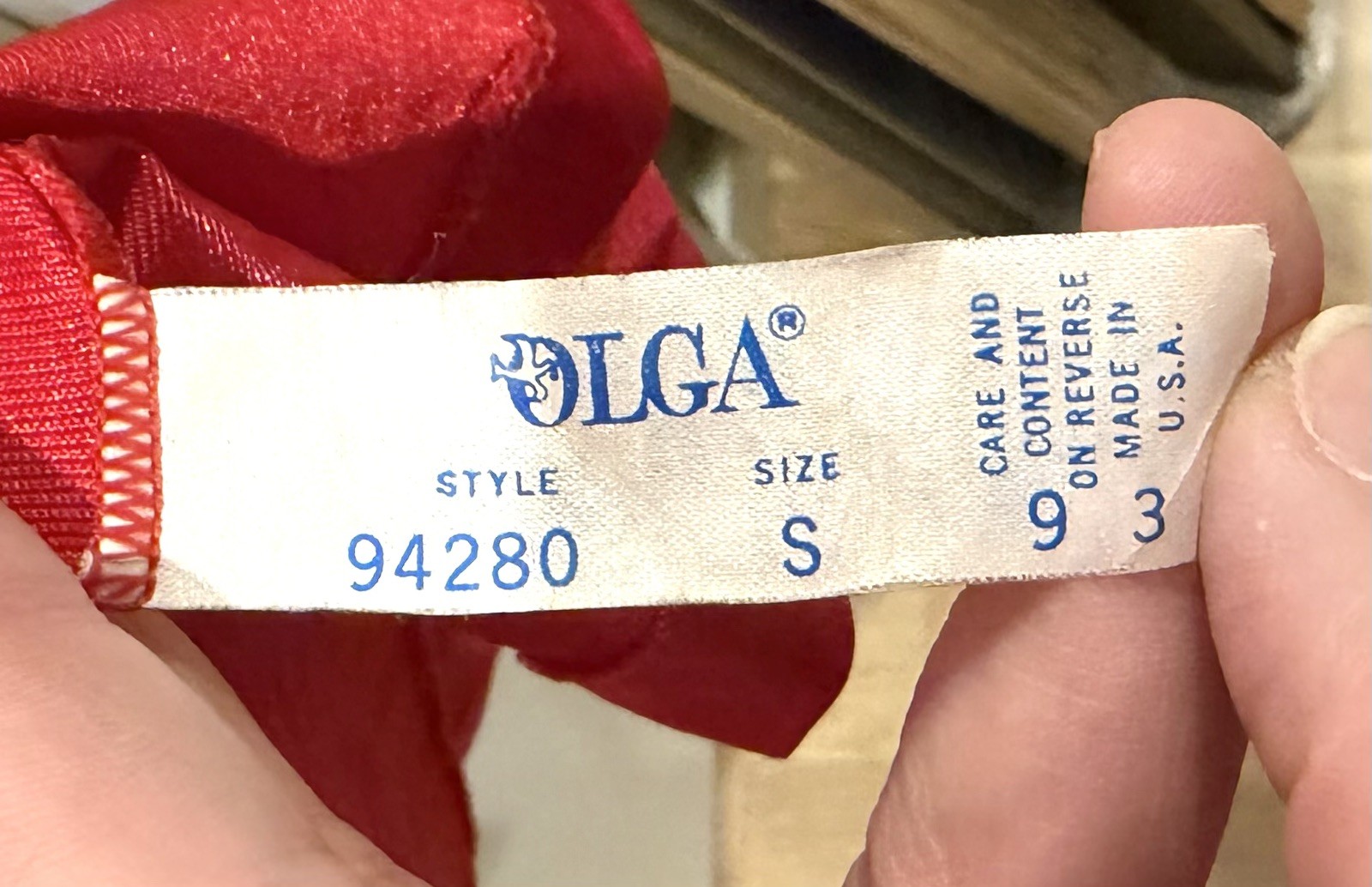 Vintage Olga 100% Nylon Red Robe Lace Detail Style Size Small