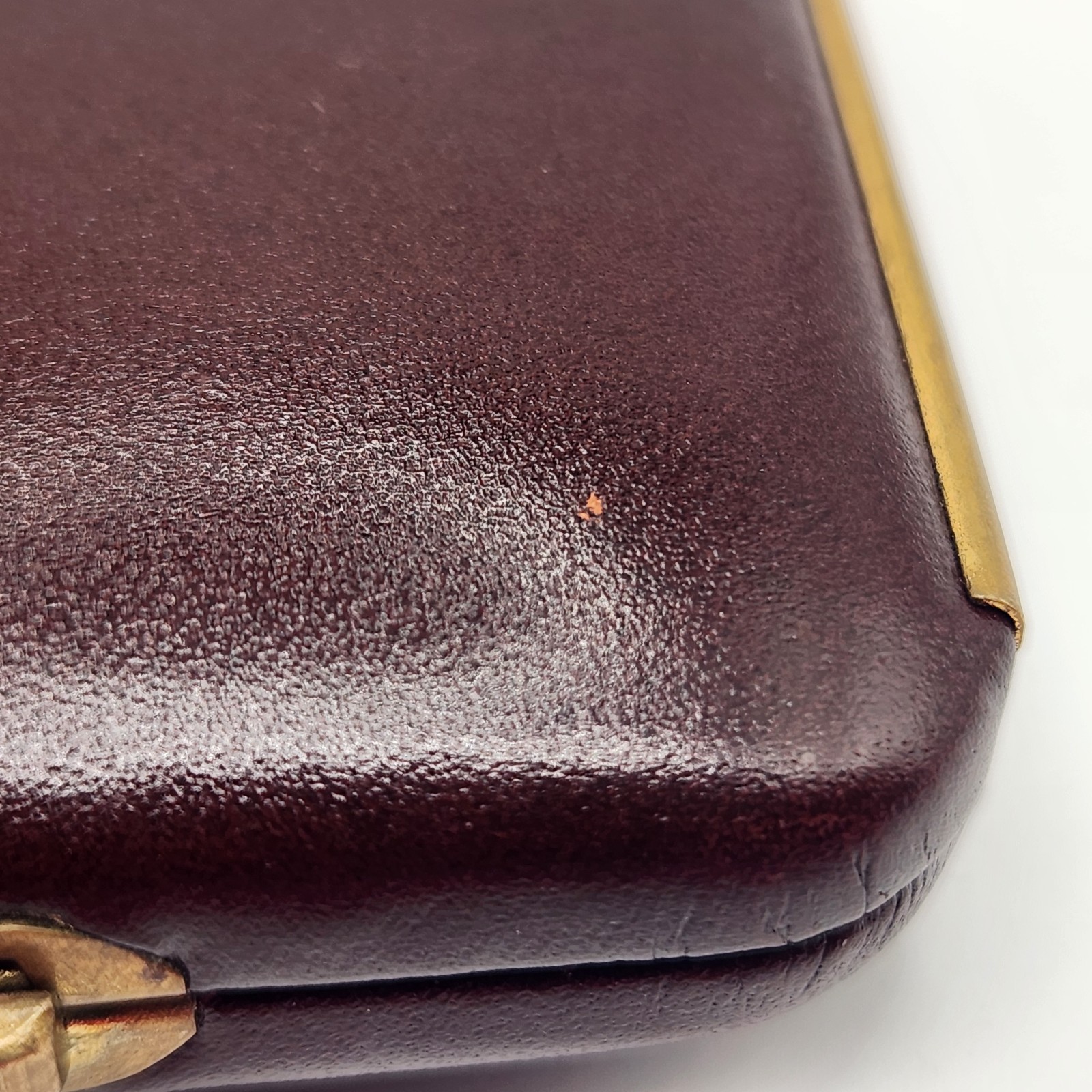 Vintage 1960’s Buxton Maroon Leather 4-Key Holder “KEY-TAINER” Saddle Cowhide
