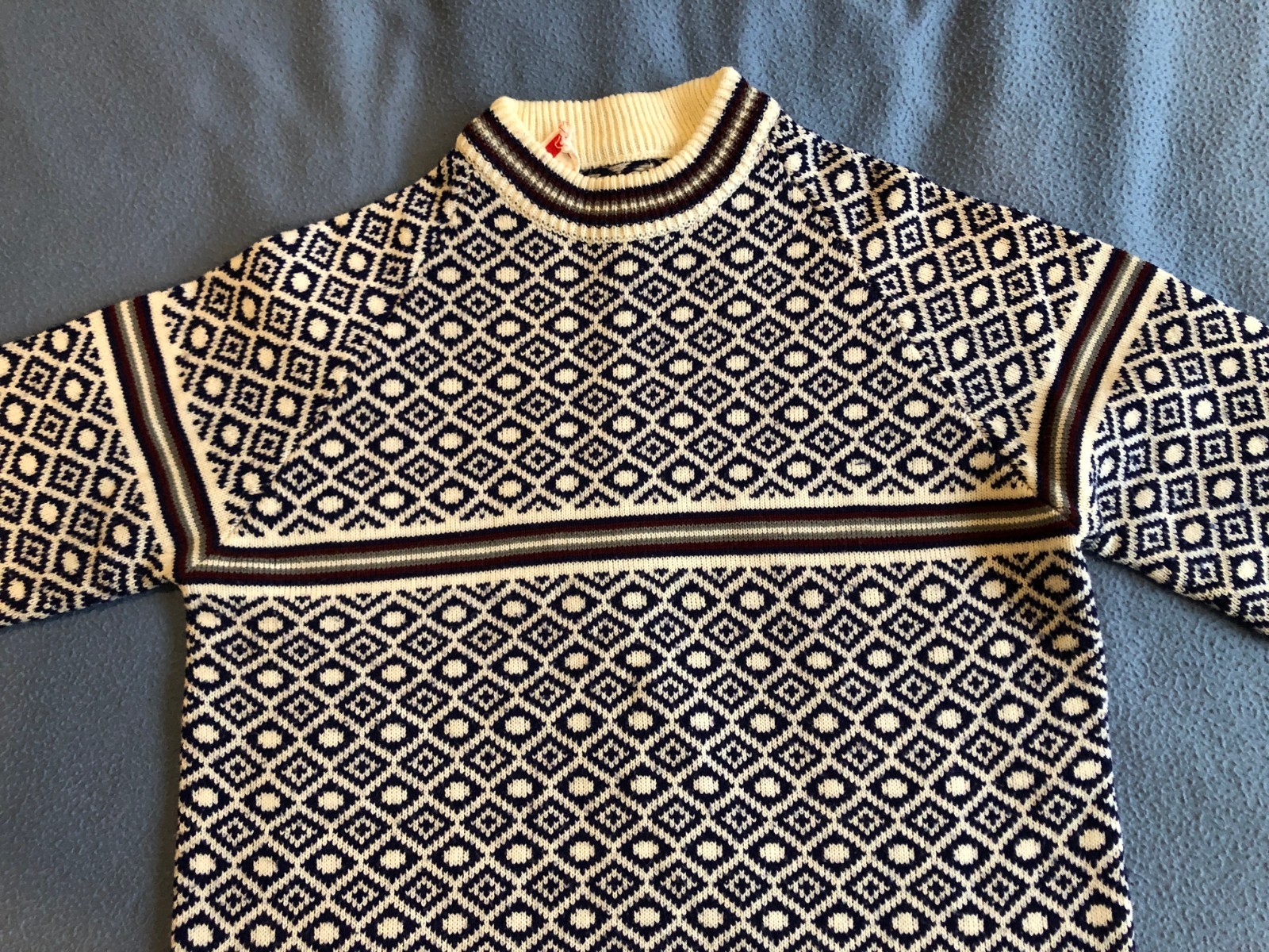 Rare and vintage Zayre sweater from the 1980s or earlier! 100% acrylic