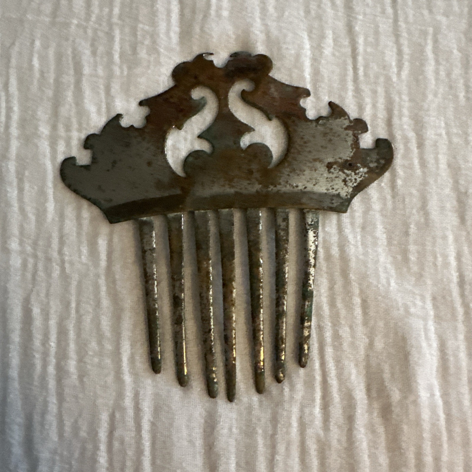 Vintage late Victorian era Hair Comb Silver Tone 4.5”Tall Ornate 1890-1915