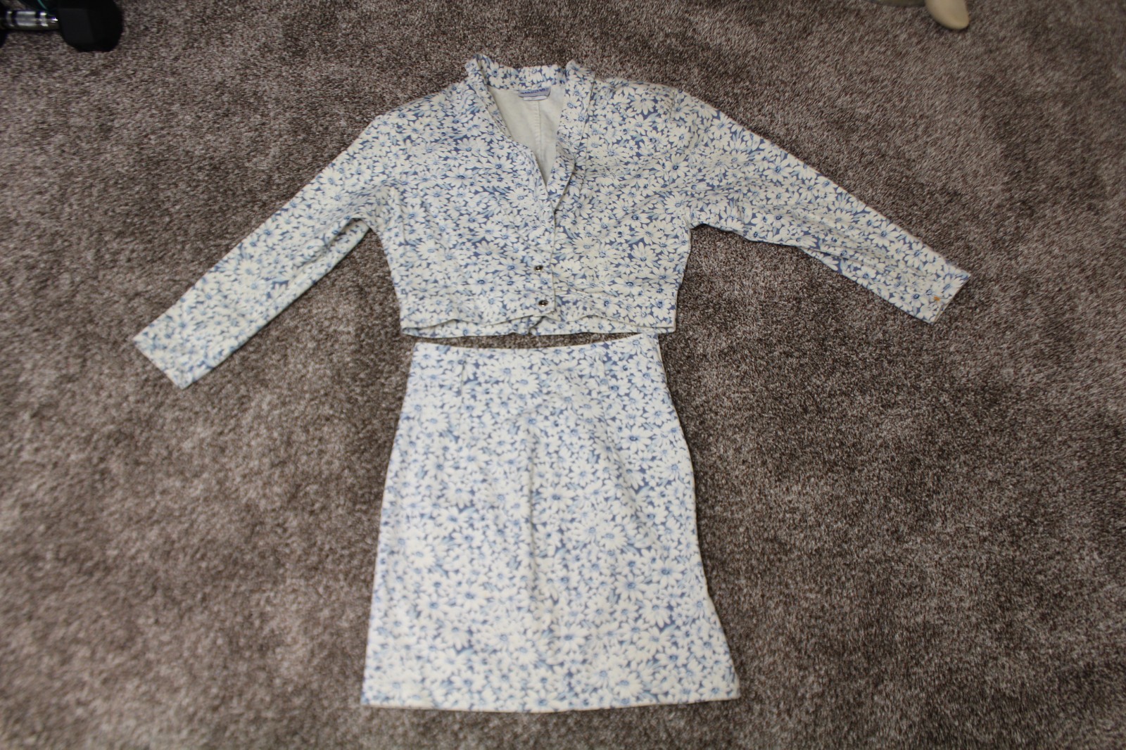 Vintage Girl women Blue/White Floral jacket and skirt Y2K 90’s size 9