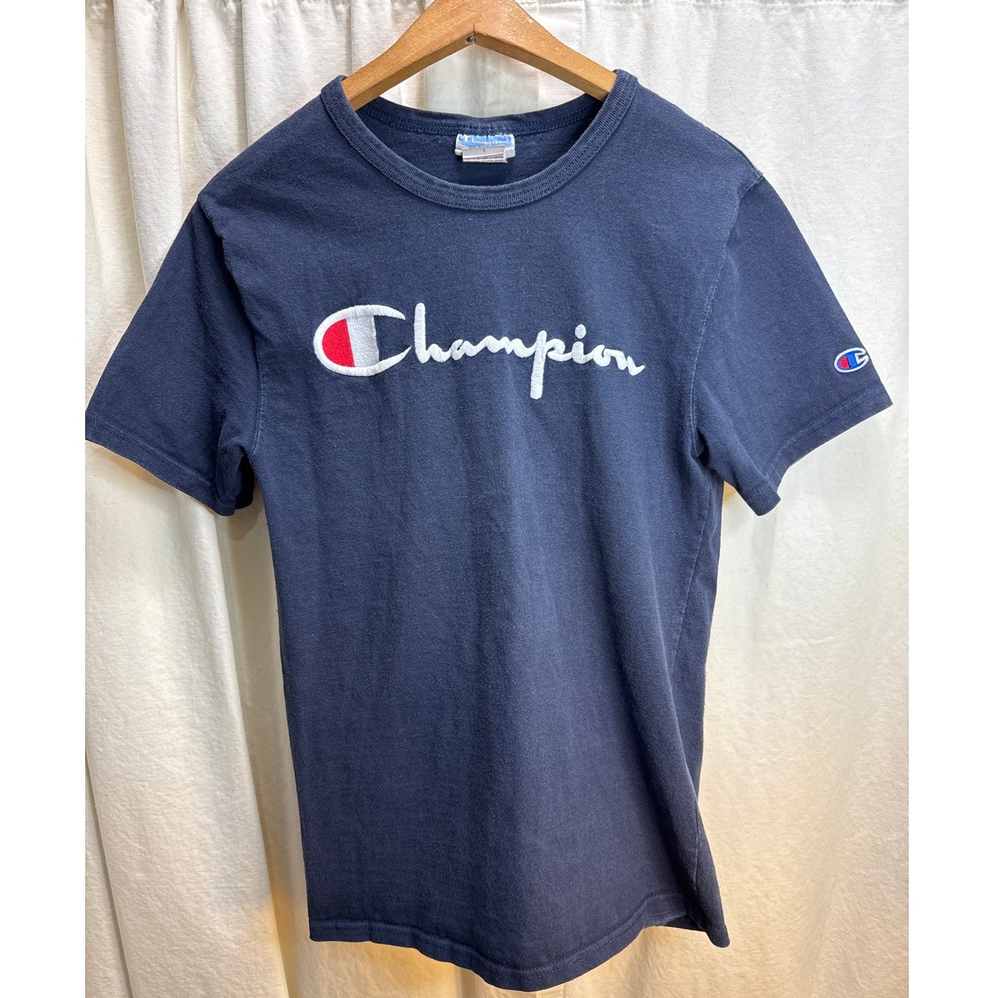 Champion *Vintage* Navy Embroidered Logo Short Sleeve T-Shirt Men’s Size Small