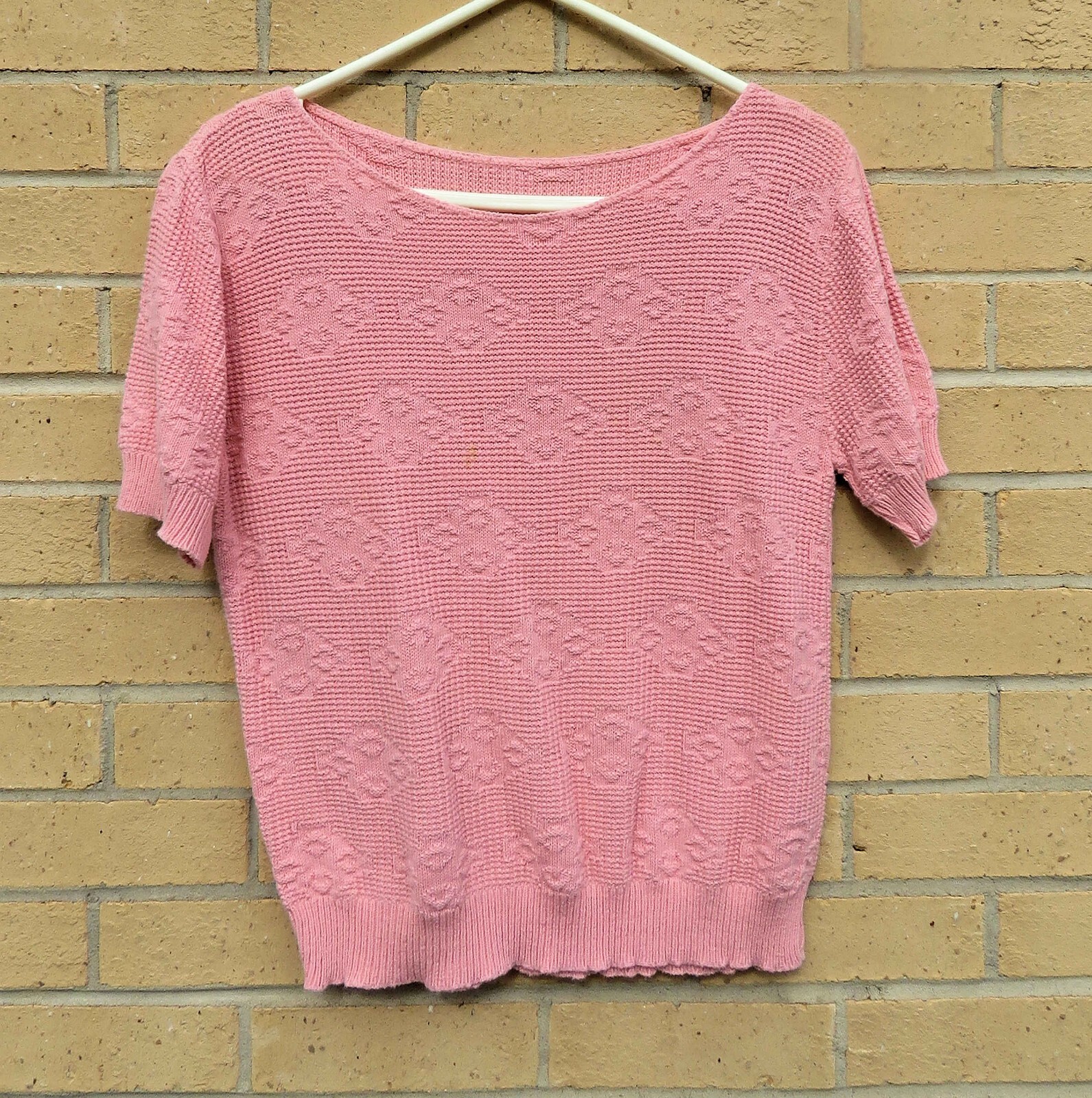 Vintage Pretty in Pink Short Sleeve Intaglio Knit Cotton Sweater 36″ Bust