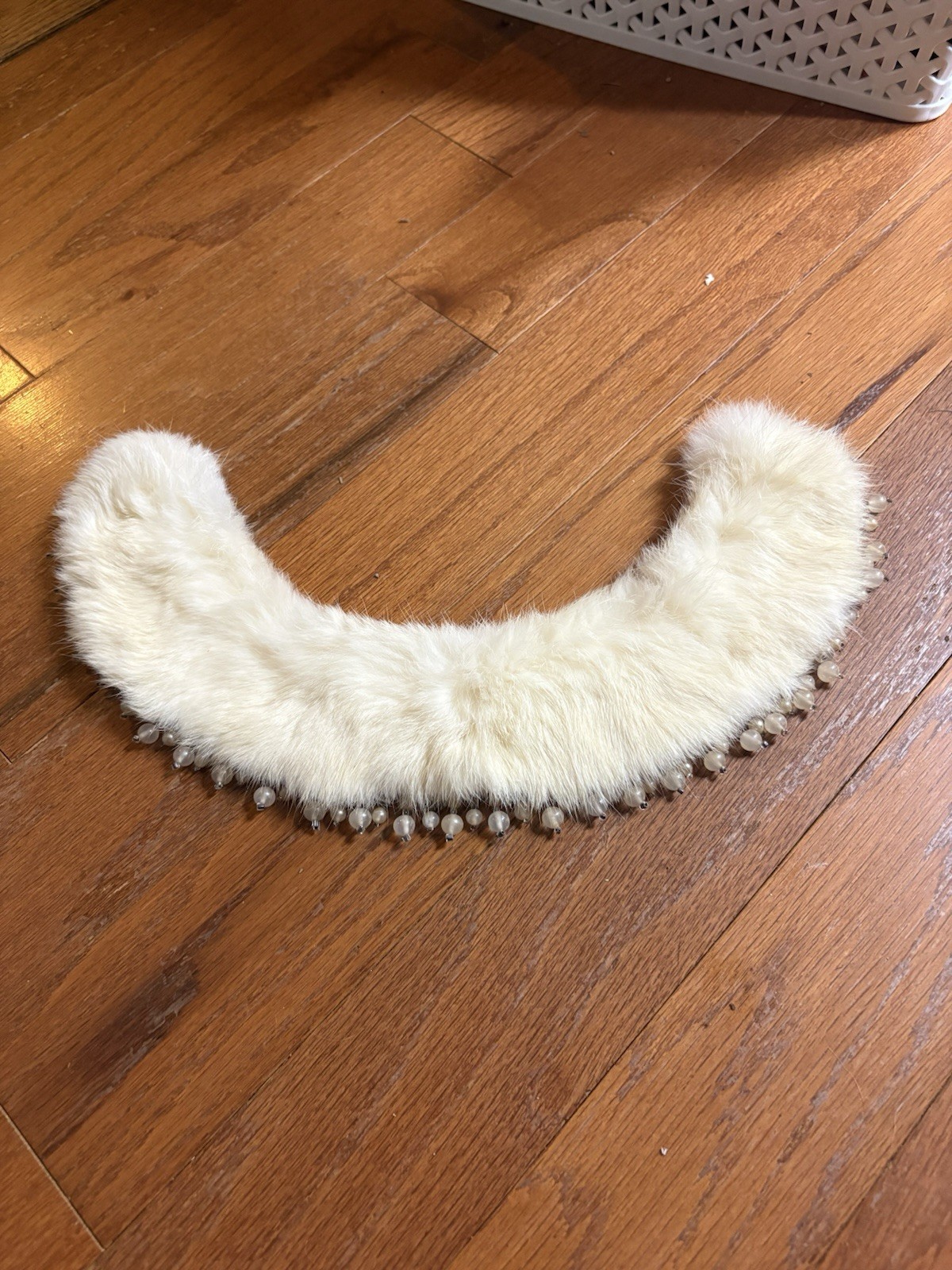 Vintage Baar & Beards “Top Hit” Handmade Fur & Faux Pearl Beaded Collar Necklace
