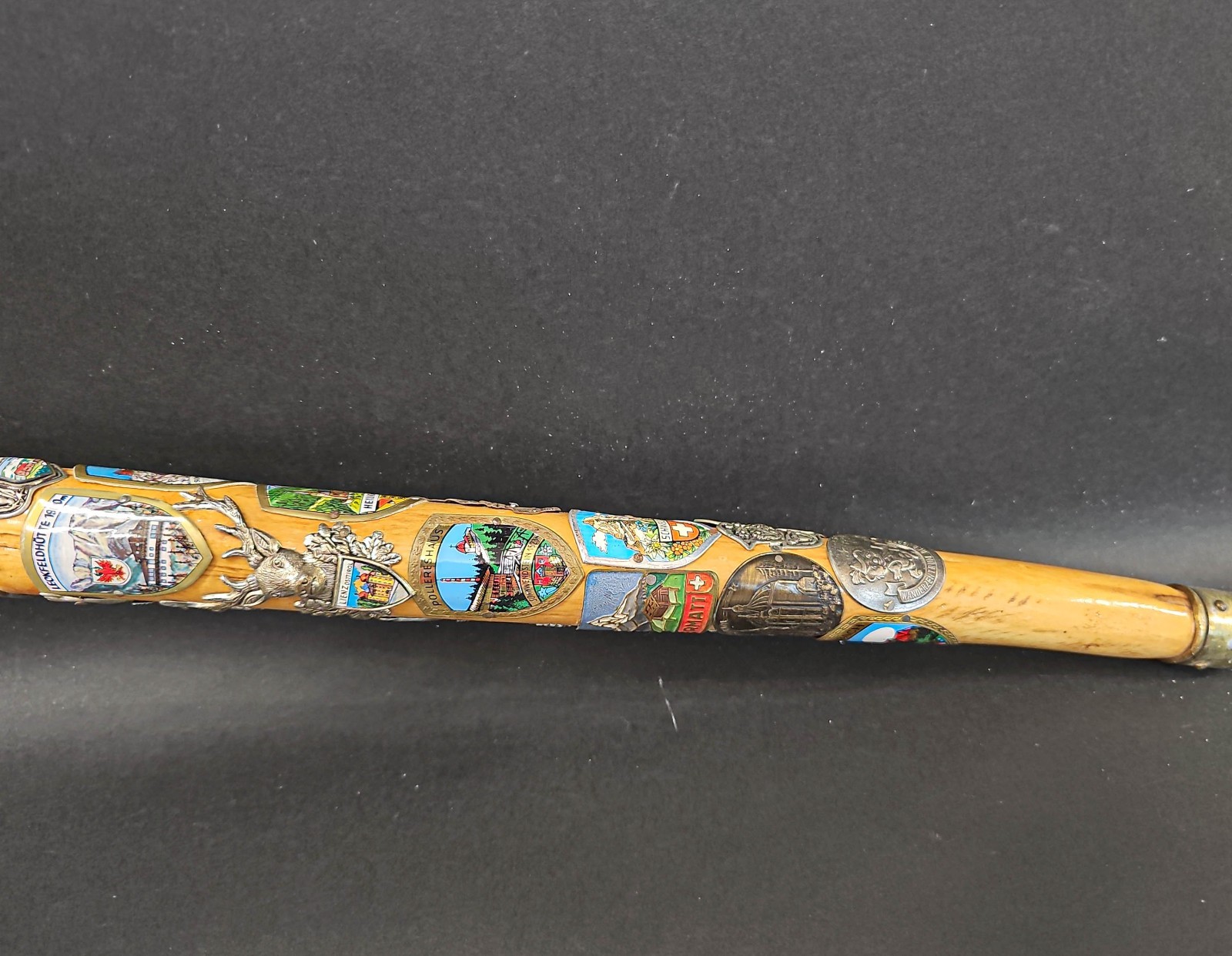 Vintage Unusual Walking Stick 44 x badge