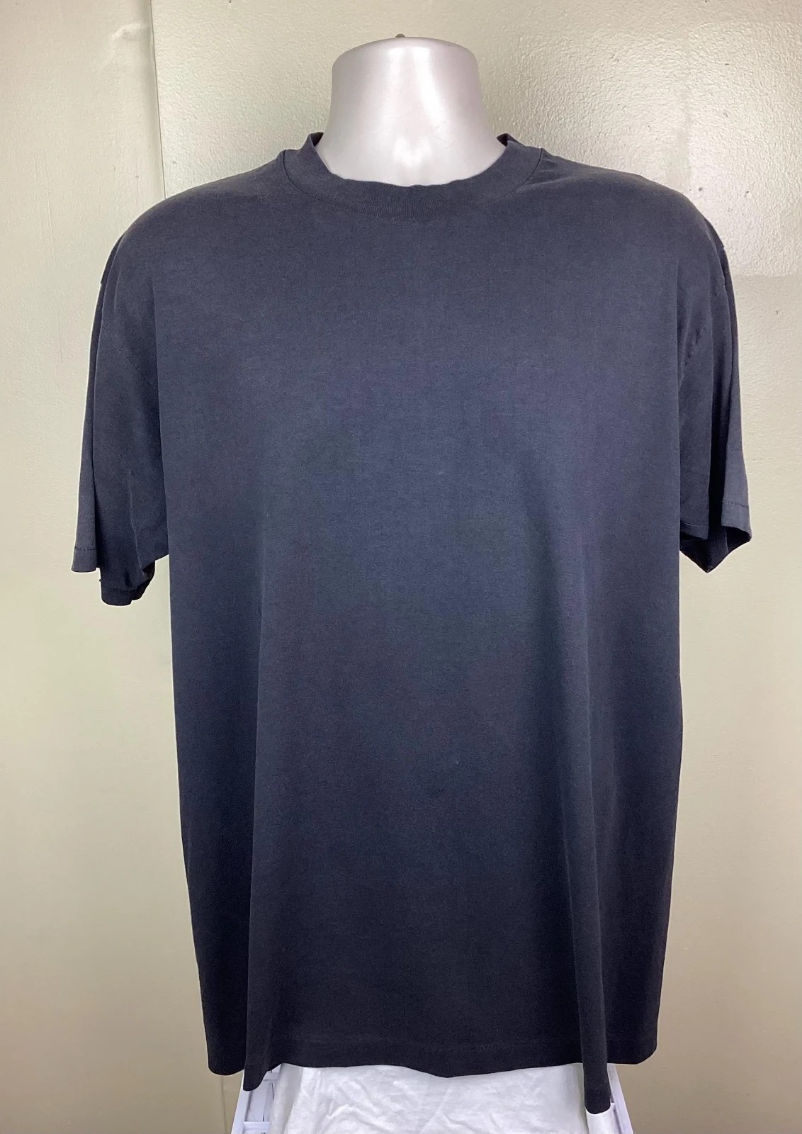 Vtg 80s Hanes Blank Black T-Shirt XL, Plain Faded Single Stitch 50/50 Made USA