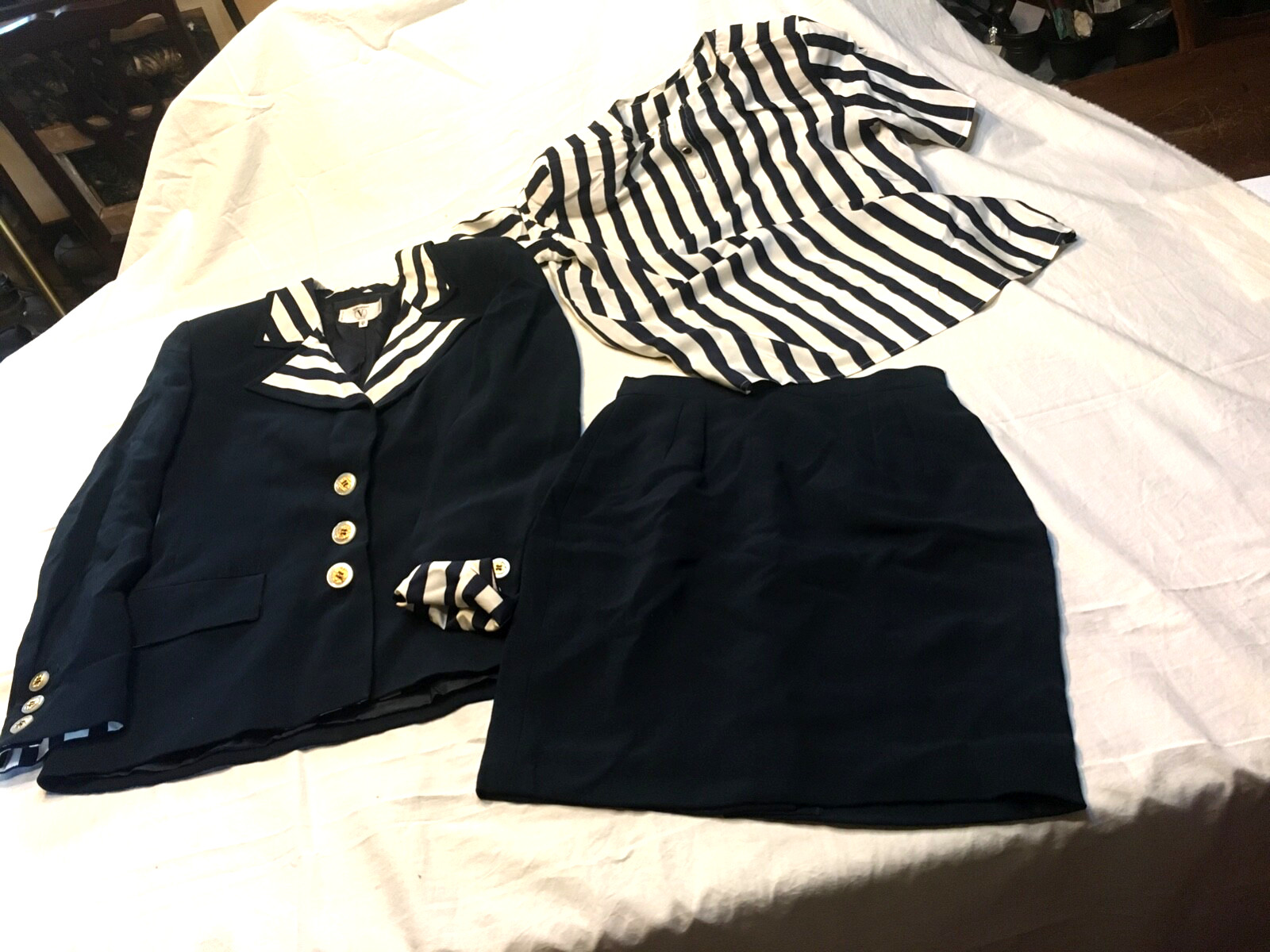 VALENTINO MISS V COMPLETE WOMEN JACKET SHIRT SKIRT VIN.GE co 7522 ITALY SIZE 42
