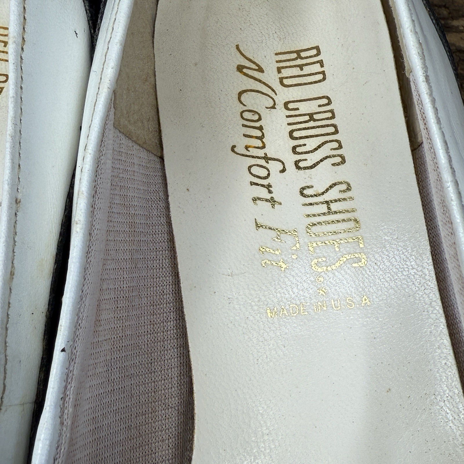 Vintage Red Cross Two-Tone Comfort Flats / Low Heels Women’s (Navy + Ivory)