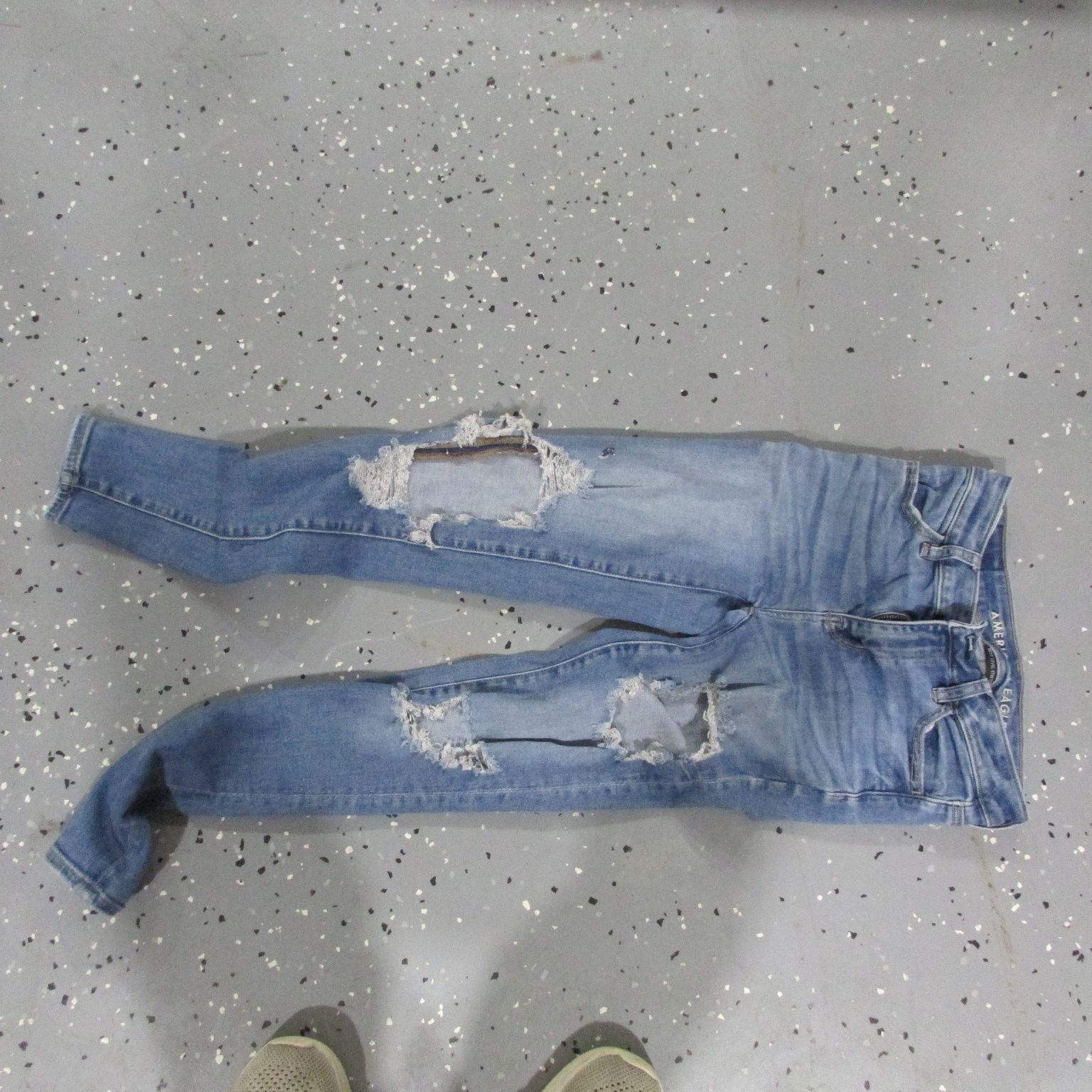 American Eagle Next Level Stretch Women’s Vintage Distressed Jeans 0 Regular