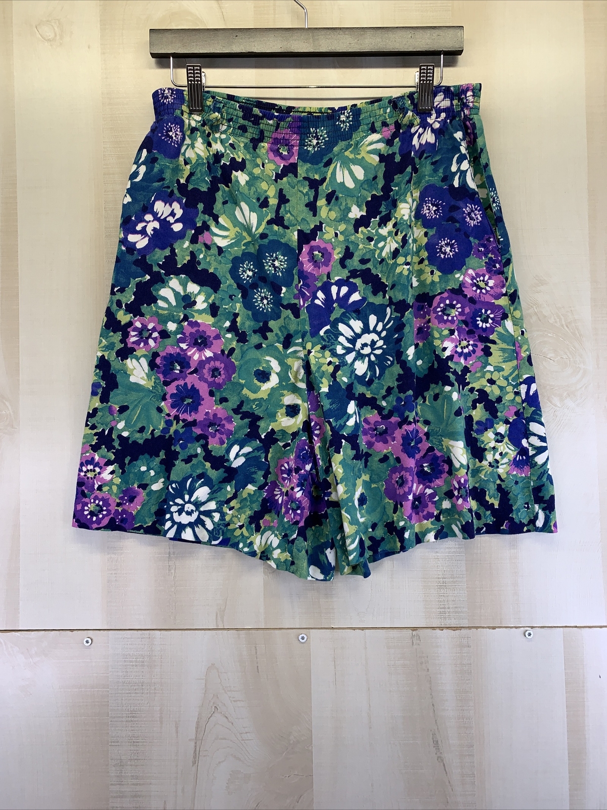Vintage 1990s Womens Floral Pocket Front Shorts Size M by Tracy Evans-7019
