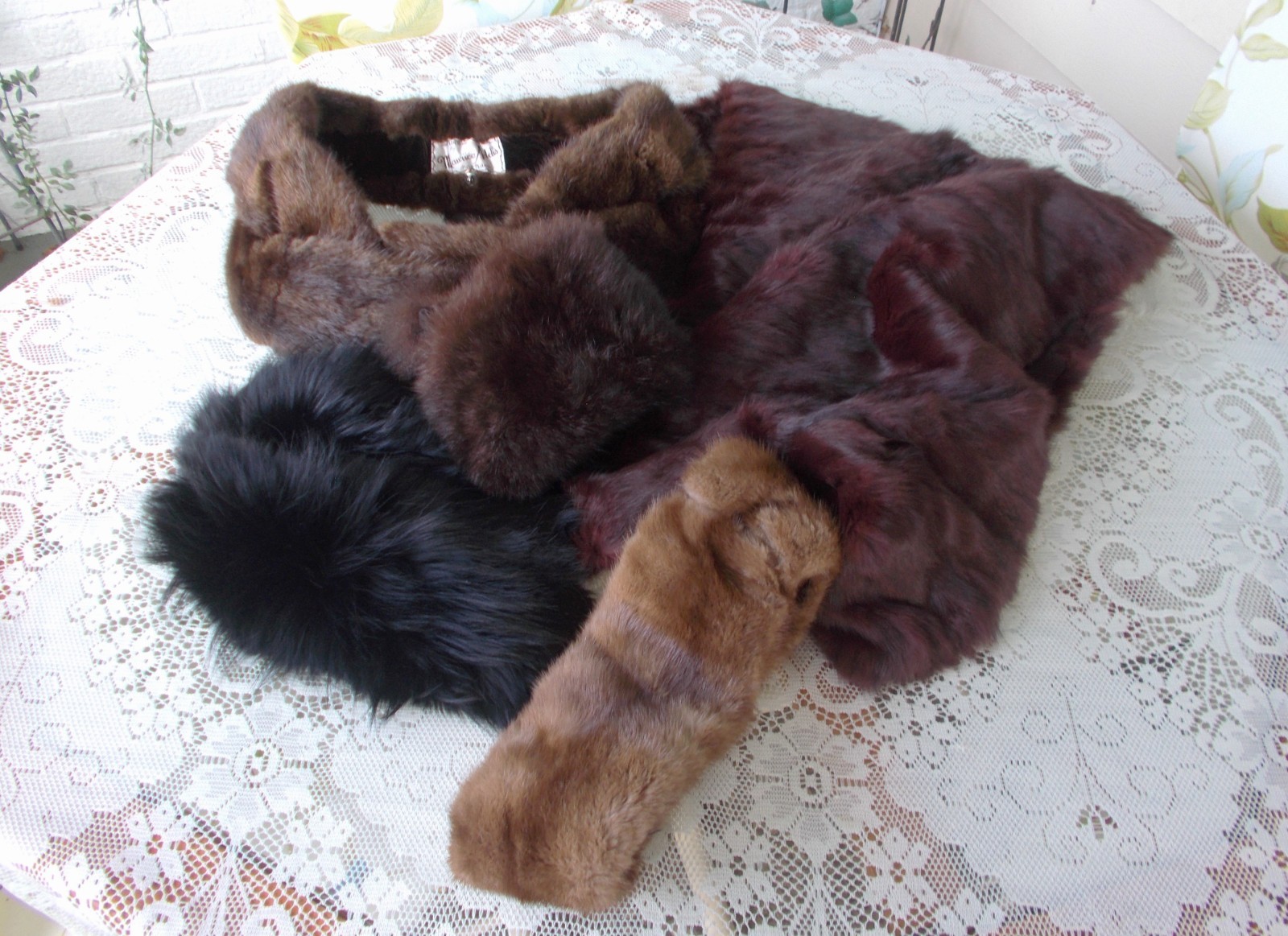 Vtg Bundle of Genuine Fox Mink Rabbit Opossum Fur Collars Cuffs Stole Headband