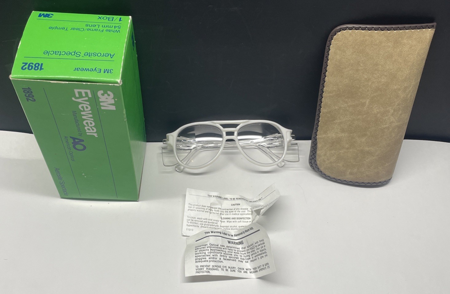 Vtg 3M AO Aerosite Spectacle Safety Glasses Z87 5 3/4 Side Shields White Frames