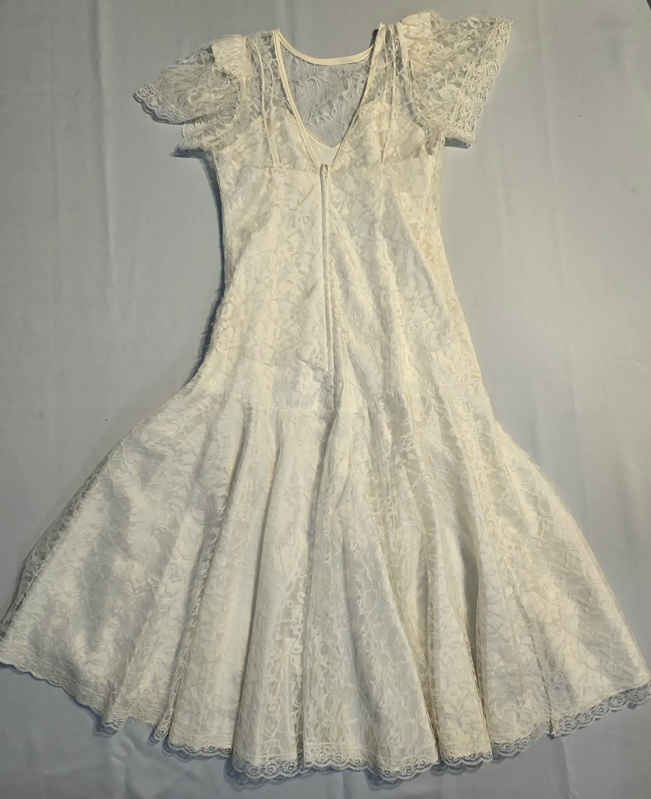 Vintage HW Collections Ivory Lace Drop Waist Dress Bridal Size 11-12 U.S.A Made
