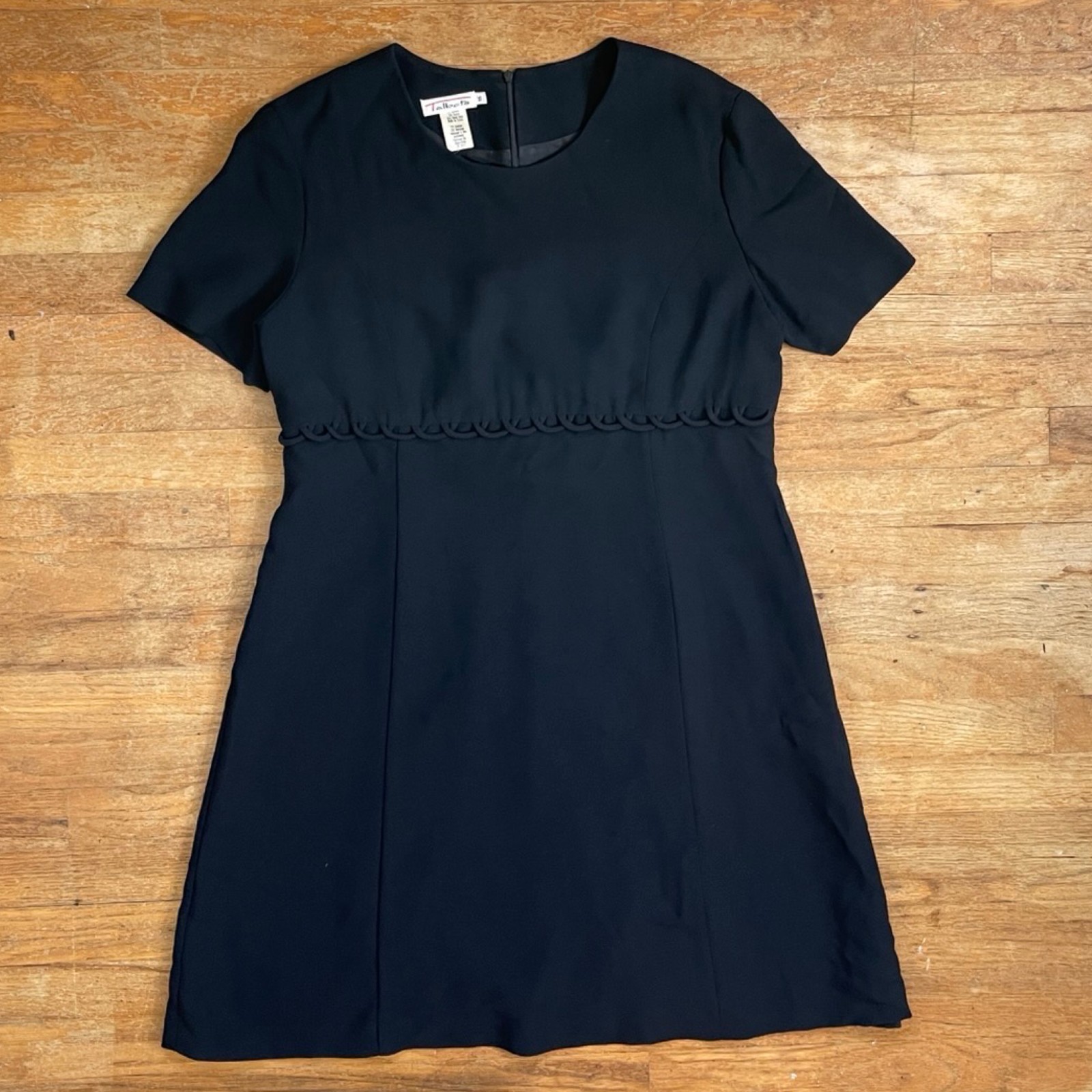 Vintage Black Crepe Dress Womens Size Large 1980s Short Sleeve A-Line Frock