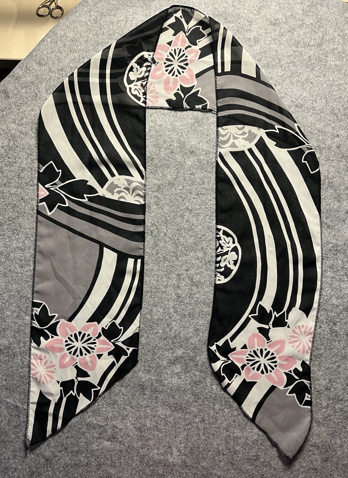 Vintage Women’s Skinny Scarf Floral Black White Pink Stripe Ribbon Tie 6.5 X 56”