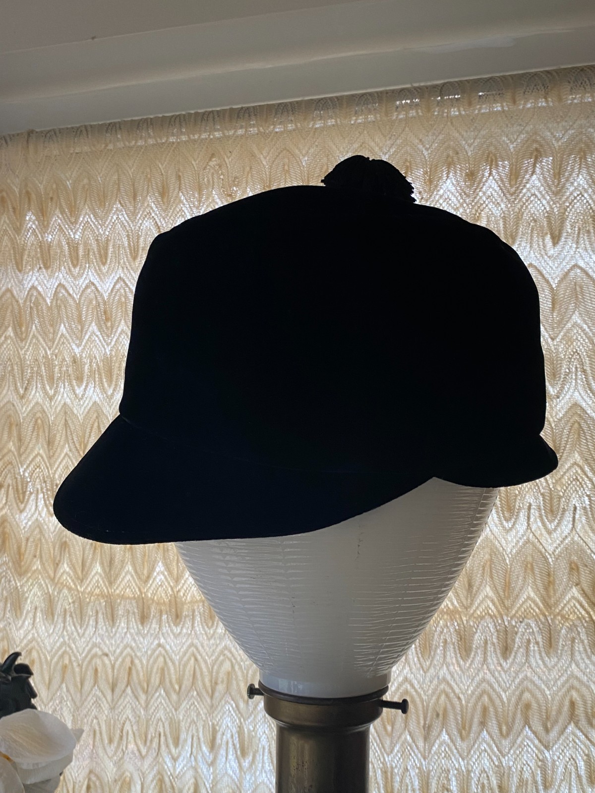 Vintage Adolfo II New York Paris Woman’s Velvet Riding Style Soft Hat XS 21″