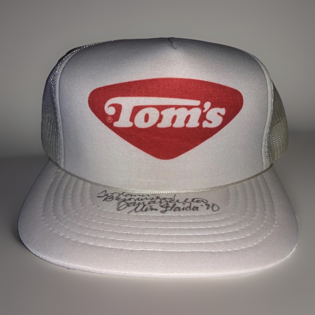✨Vintage 1980s-90s Toms vending trucker hat✨