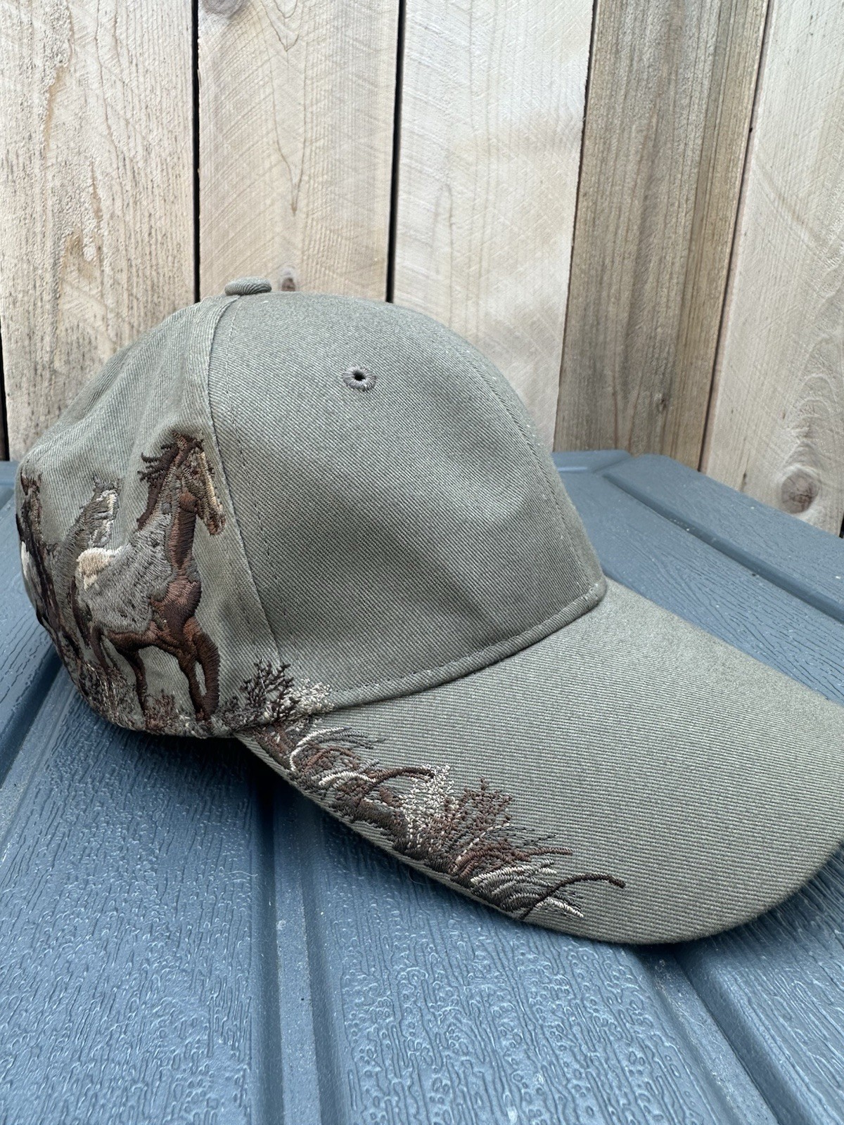 Vintage Wild Life Series Dri Duck Hat Embroidered Horses 90s Adjustable Cap
