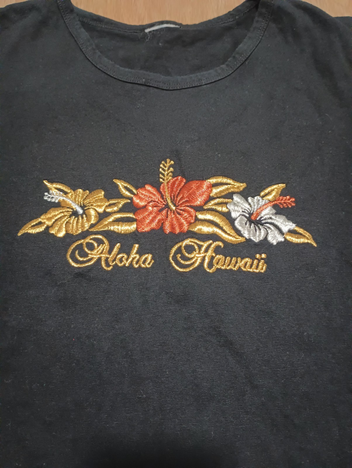 Vtg 90s Aloha Hawaii Hawaiian Gold Embroidered T Shirt Top black seamless M L