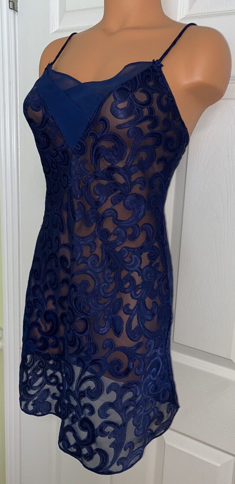 OSCAR de la RENTA ~ VTG ~ SHEER BLUE ~ JACQUARD CHEMISE GOWN ~ SLIP DRESS S/32