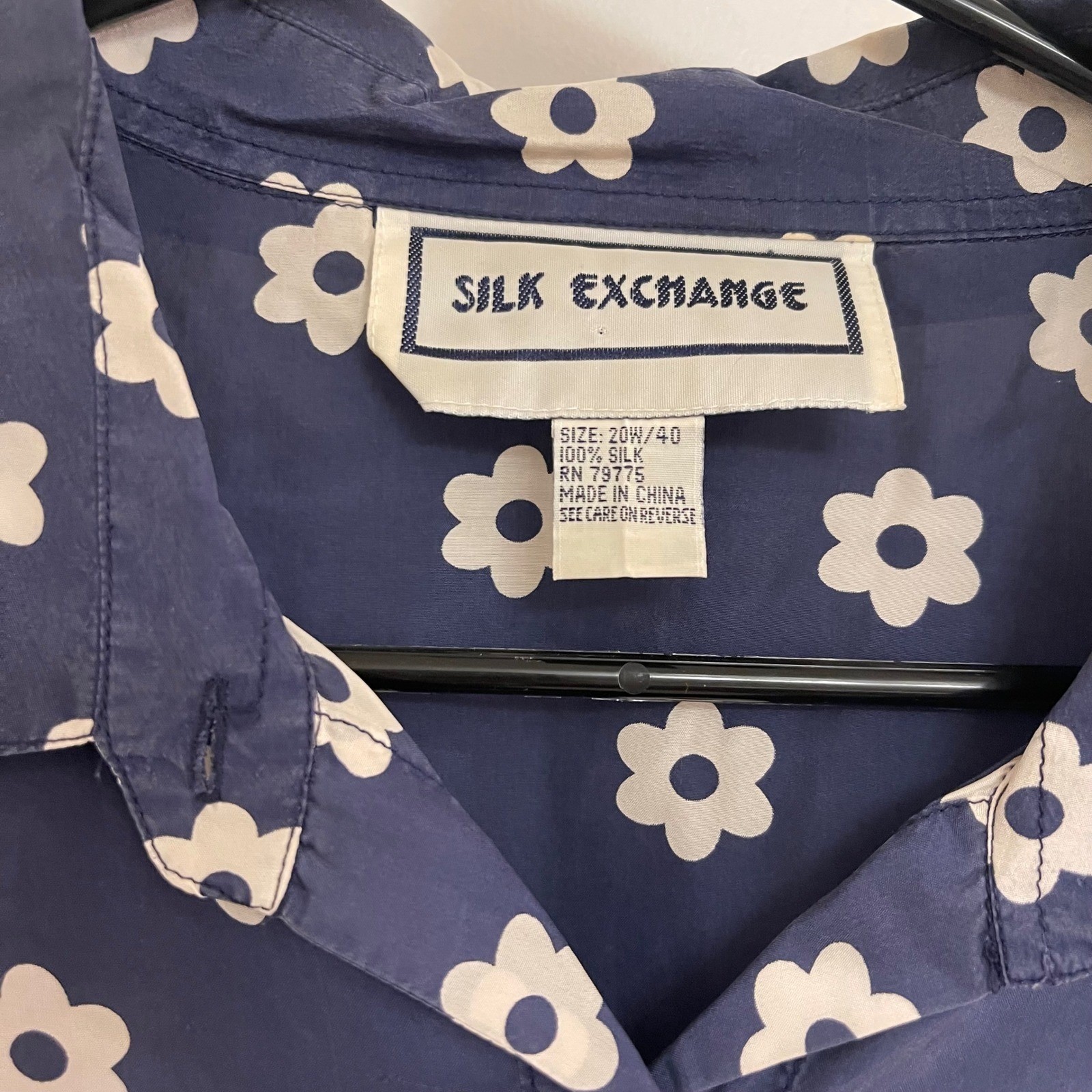 Vintage Silk Exchange 100% Silk Floral Long Sleeved Blouse Chic Cottagecore