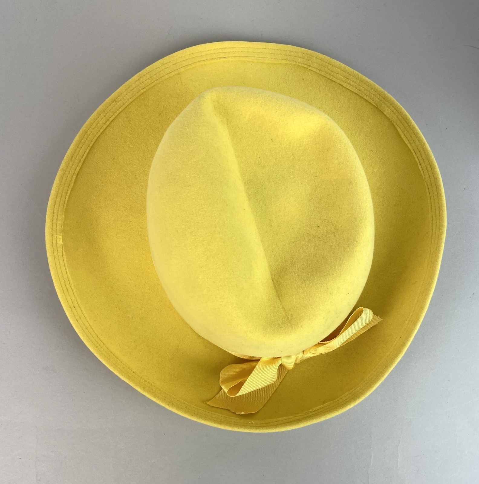 Vintage 60s Yellow wool felt Franklin Simon Fedora Hat 22 – Damage