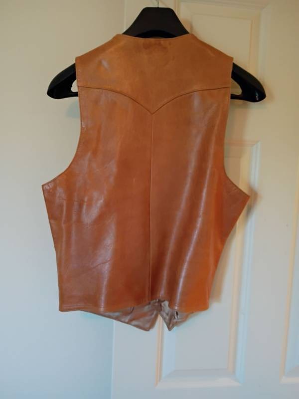 Vintage 70’s Brown Camel Tan Leather Western V Neck Button Vest Jacket 42 Long