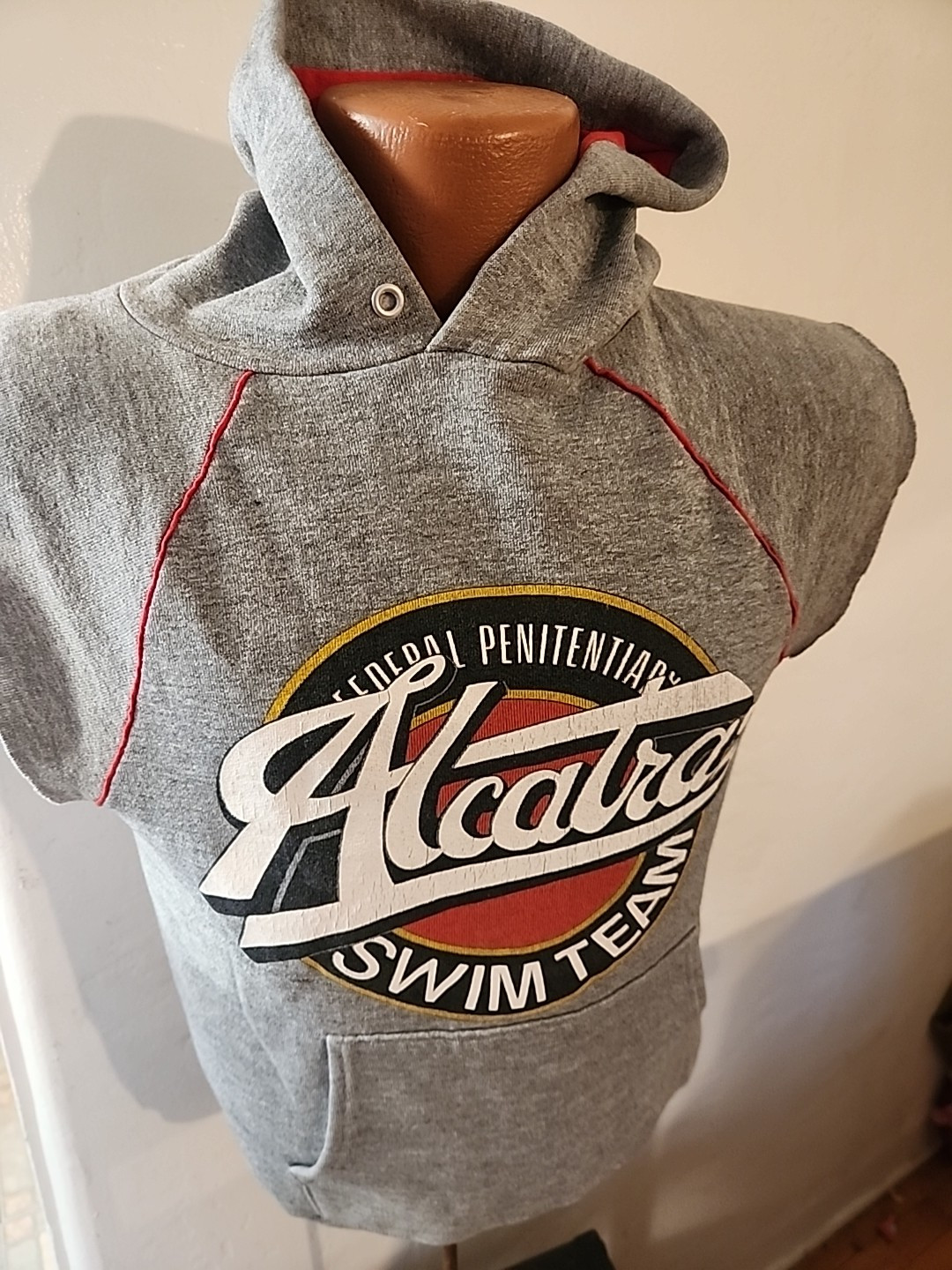 80’s sleeveless hoody alcatraz sportswear heather gray w/red sweatshirt triblend