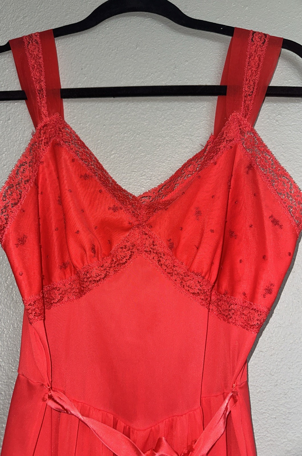 Vintage RED “Rogers” Size 36 Semi Sheer Nylon LACE Nightgown~Front Tie