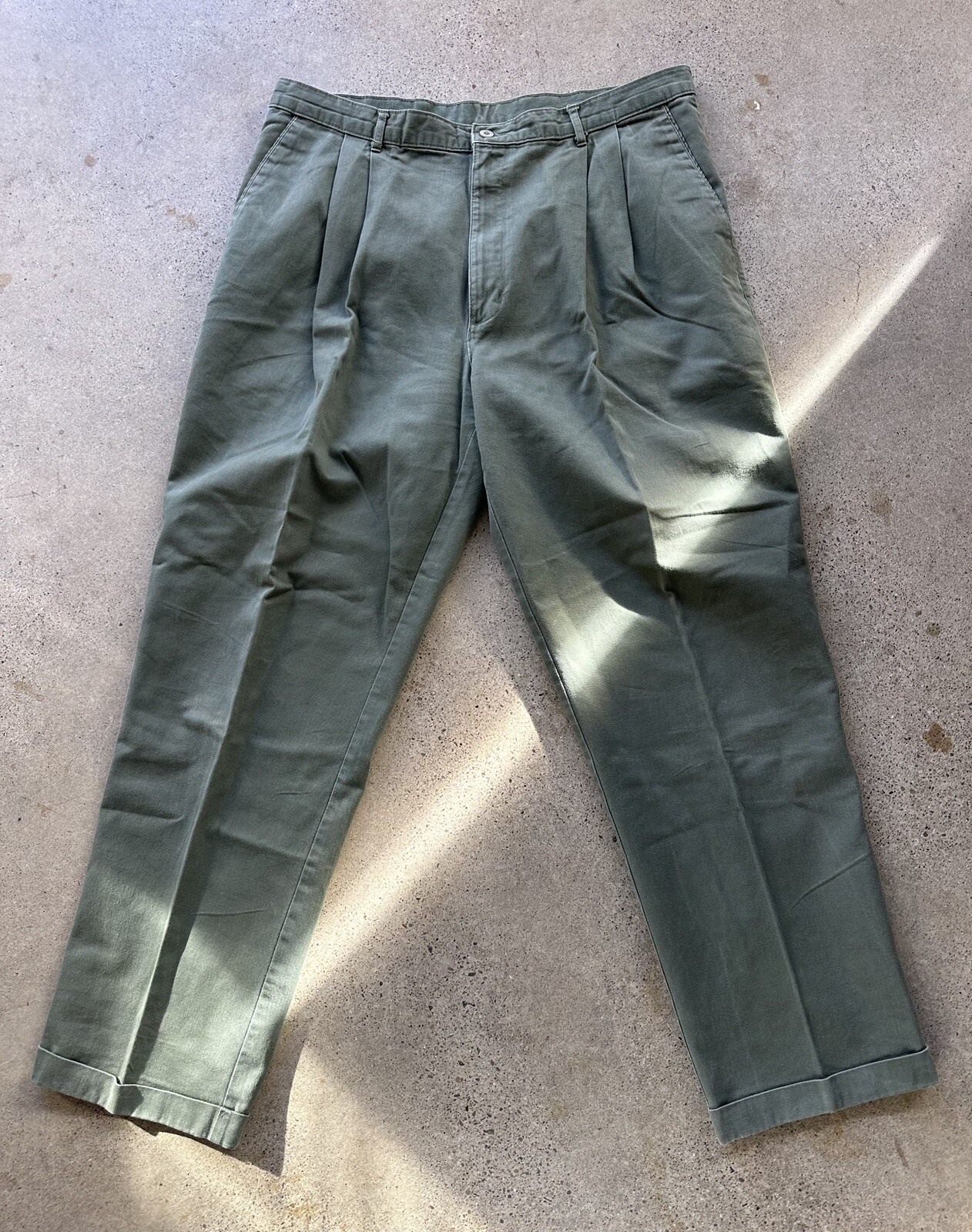 Vintage Levi’s Dockers Green Cotton Pleated 4-Pocket Pants 38 x 32 Made in USA