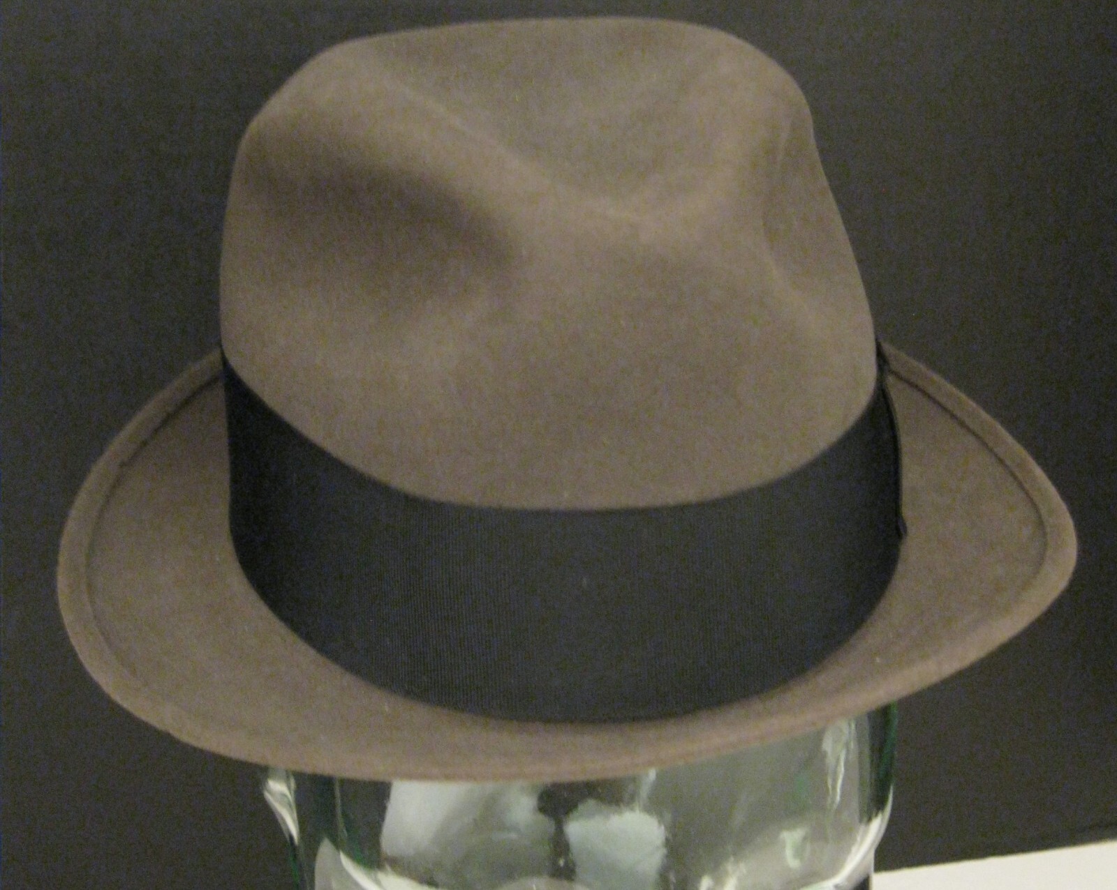 VINTAGE MEN’ S HAT TRIUMPH BY CHAMP SIZE 6-7/8 GUN BARREL GRAY COLOR + FEATHER