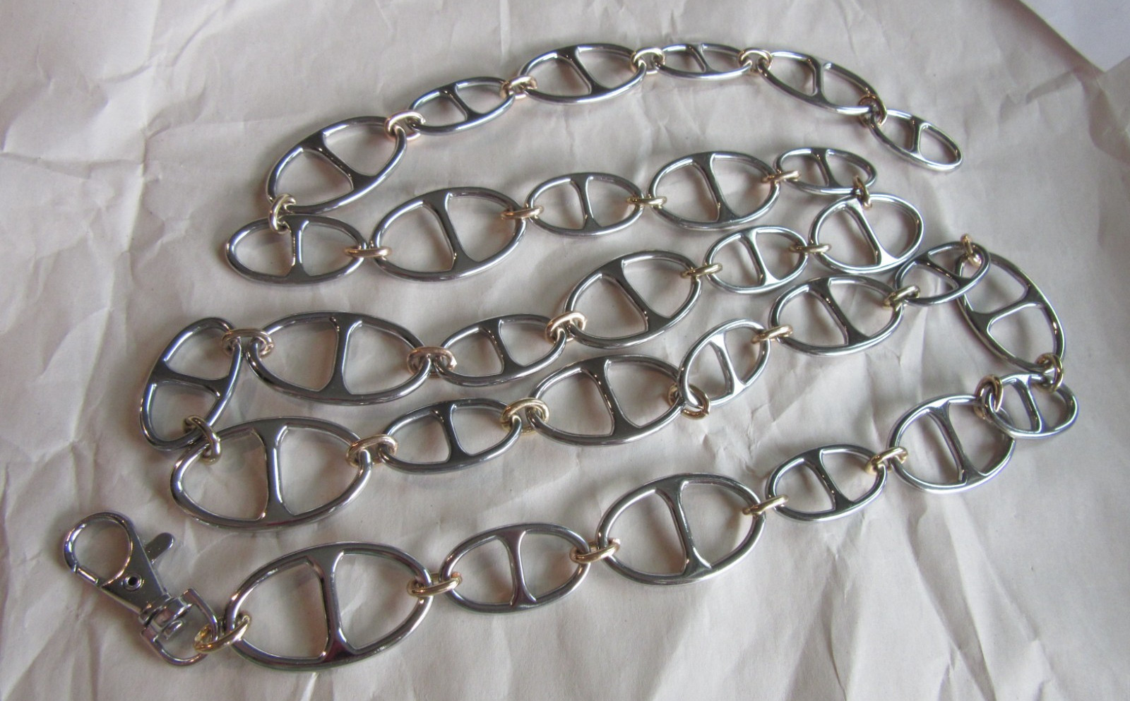 Two tone Mariners link long metal belt – 46″ long
