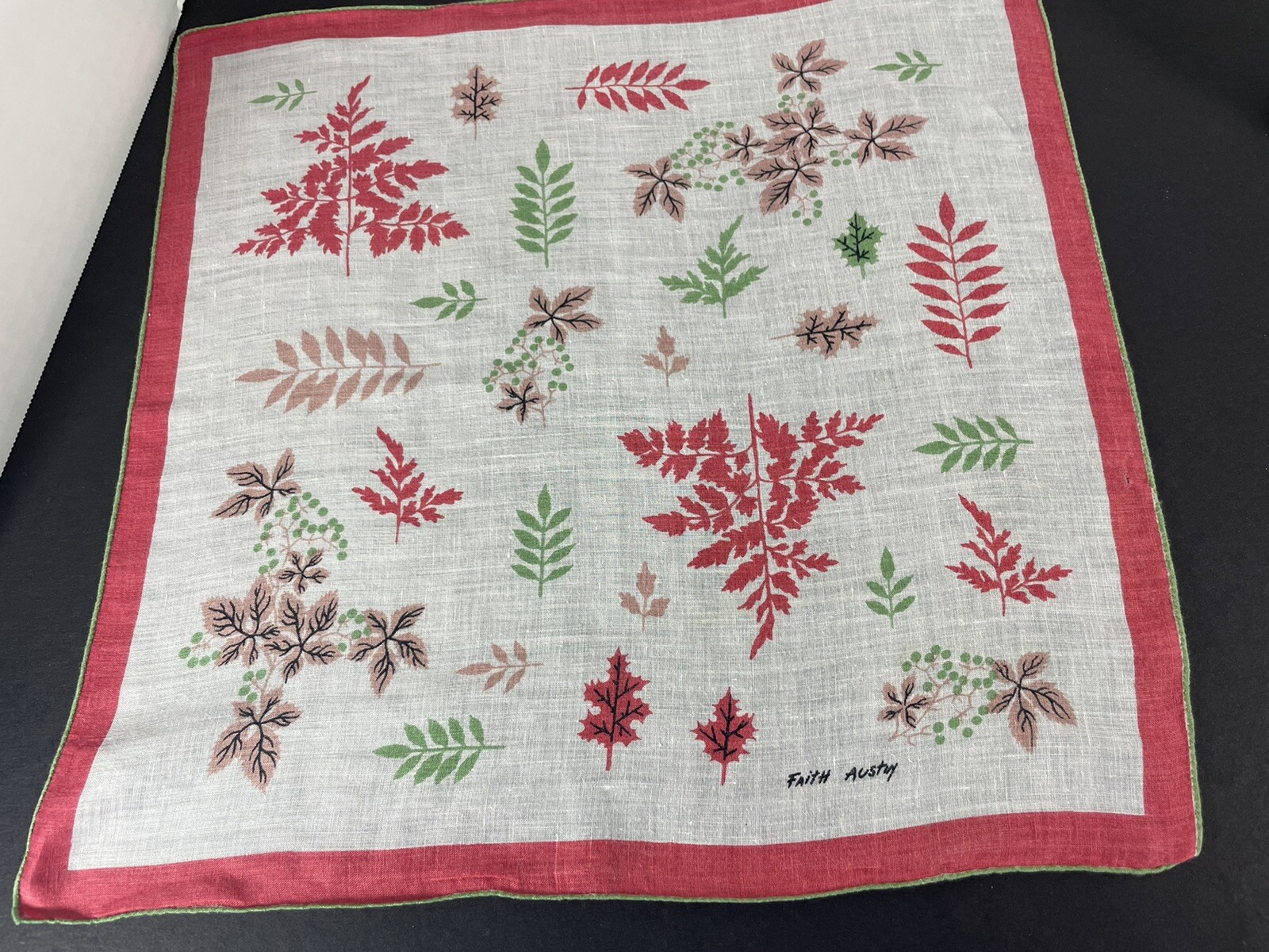 Faith Austin Leaf Design Handkerchief VTG Preowned (XS0) “AS IS”