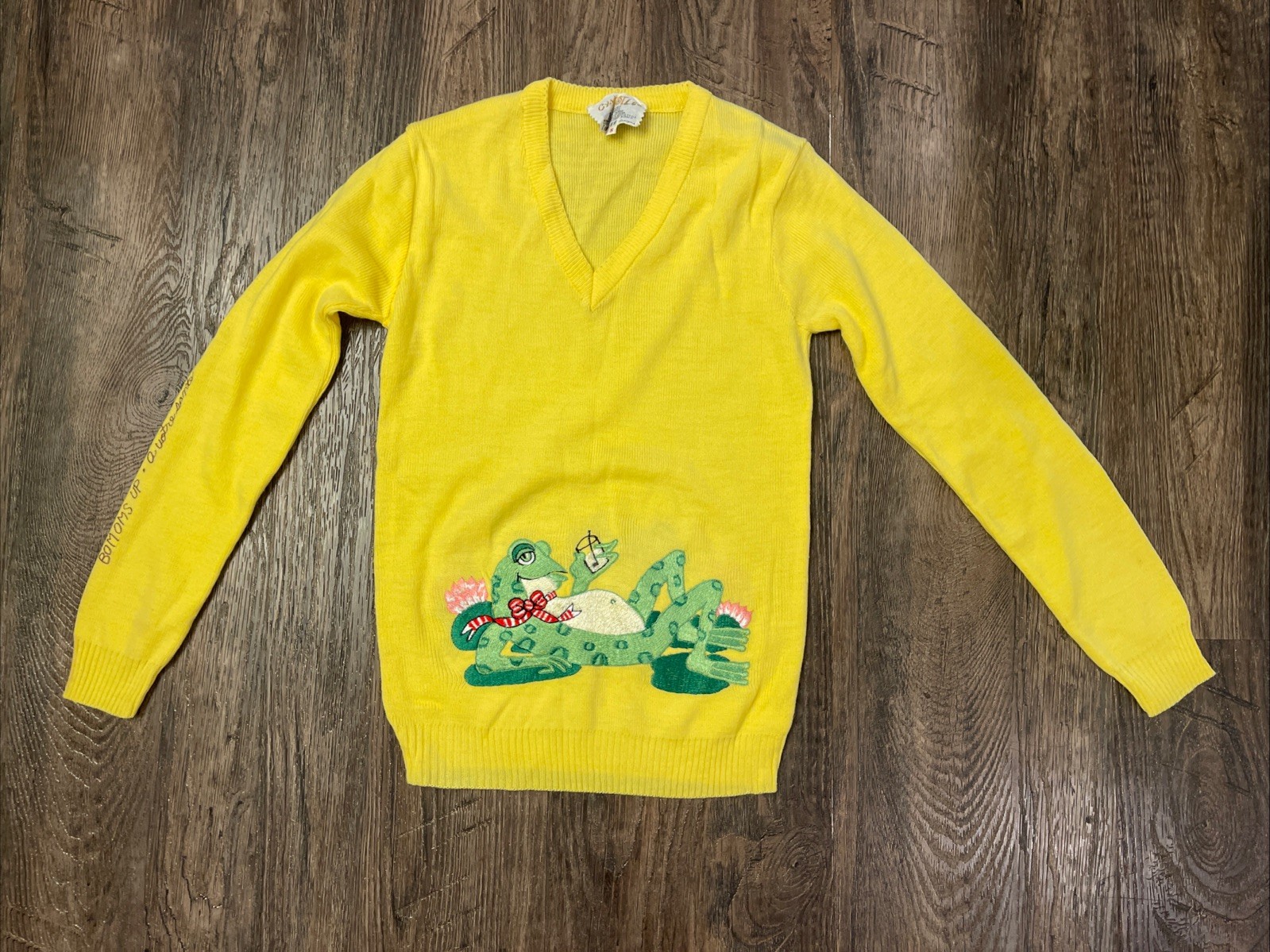 VTG Cyn Les by Shirlee Designs Embroidered Sweater Sz Wms Small Martini Frog