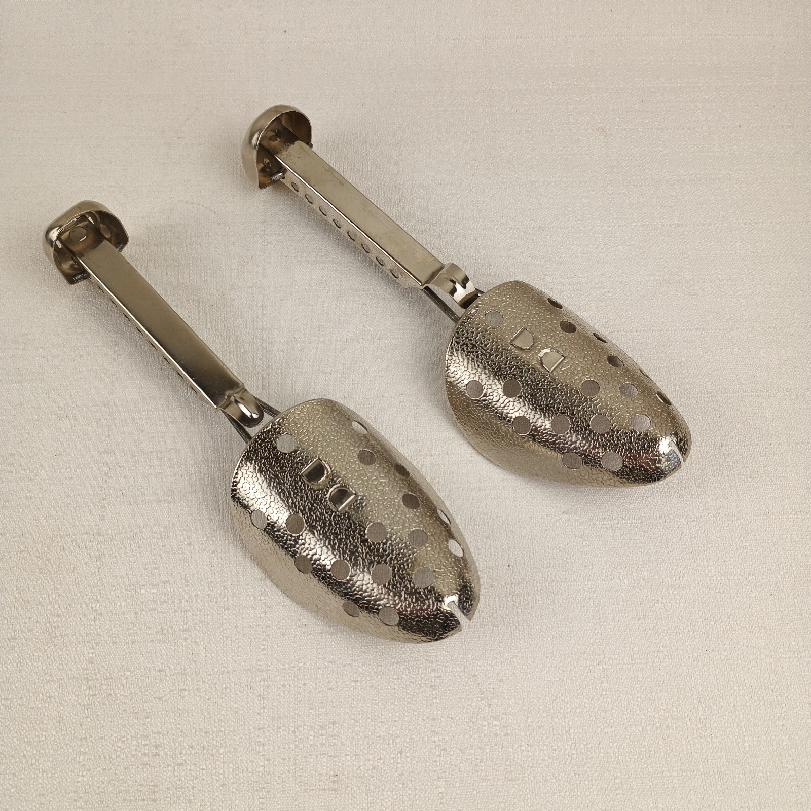 VTG EKCO Hammered Aluminum Metal Adjustable Shoe Tree Shaper Stretcher Pair